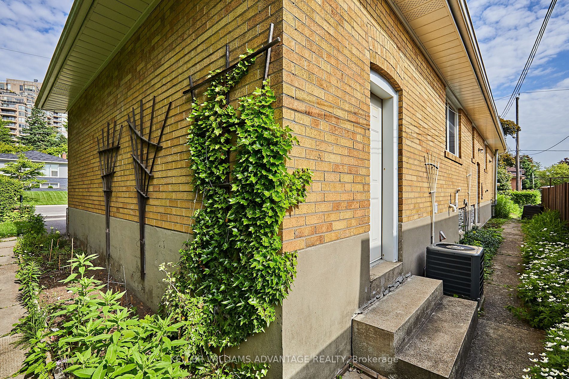 55 Rowatson Rd Property Photo 22