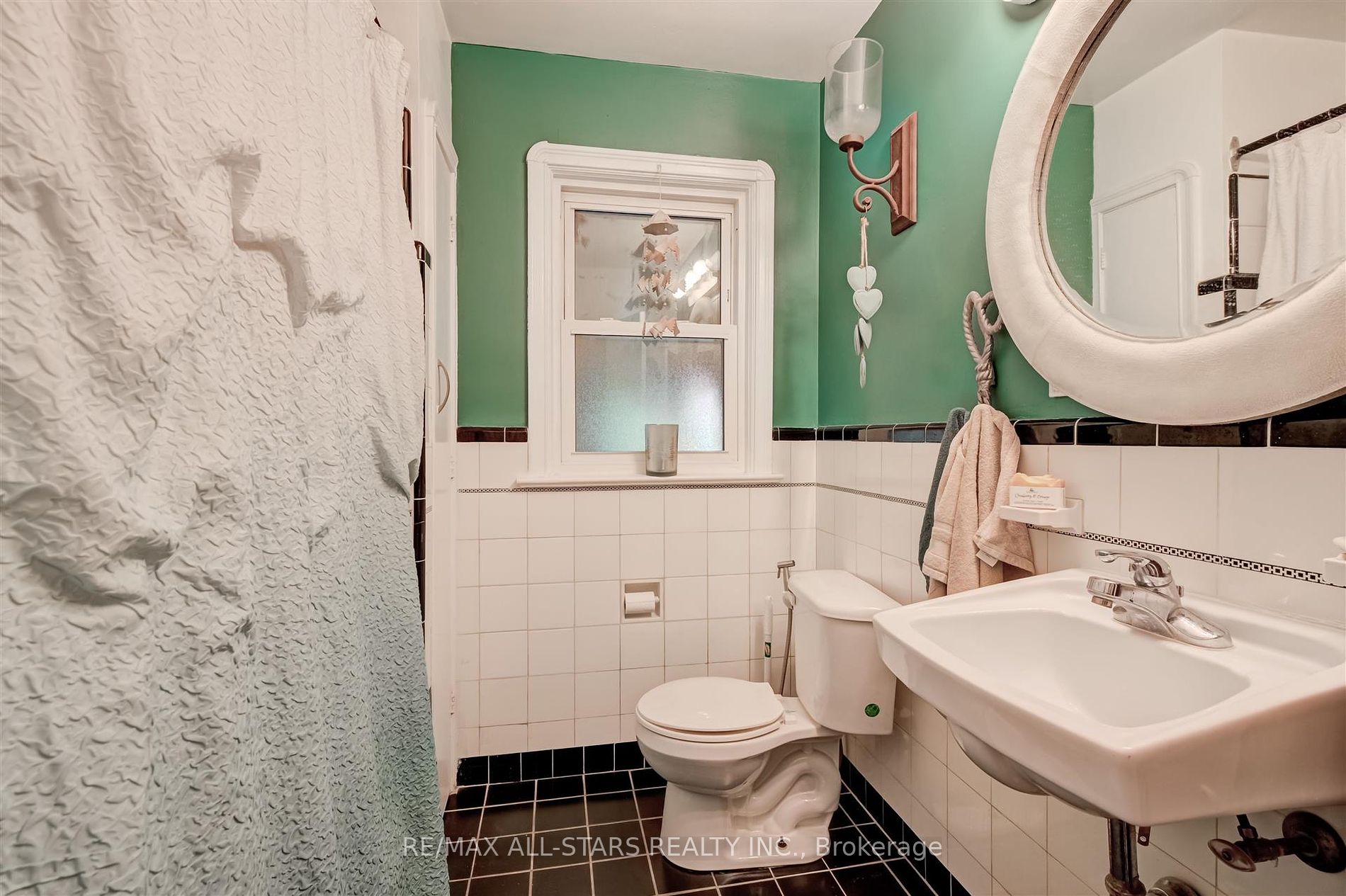 18 Aylesford Dr Property Photo 5
