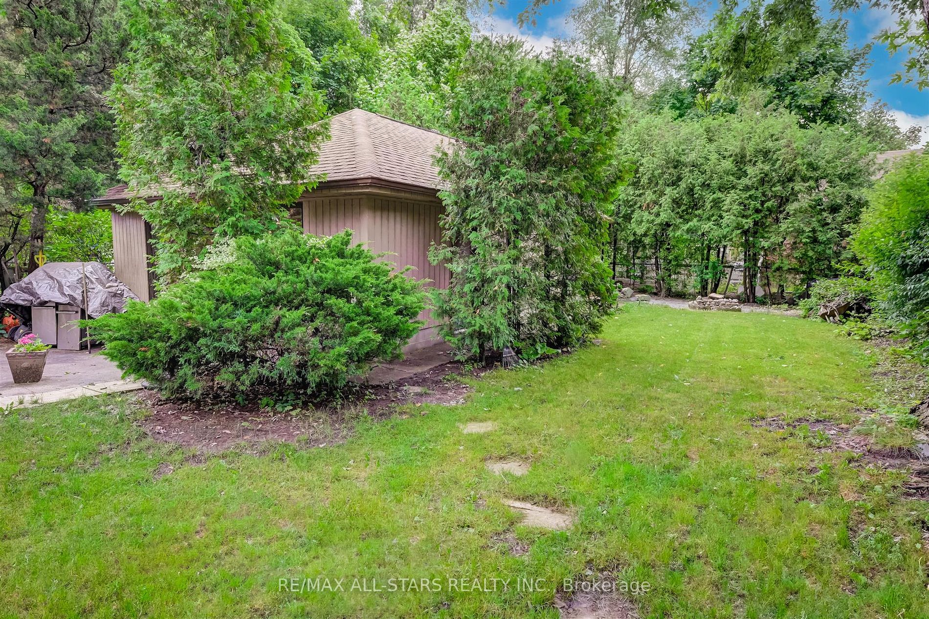 18 Aylesford Dr Property Photo 24