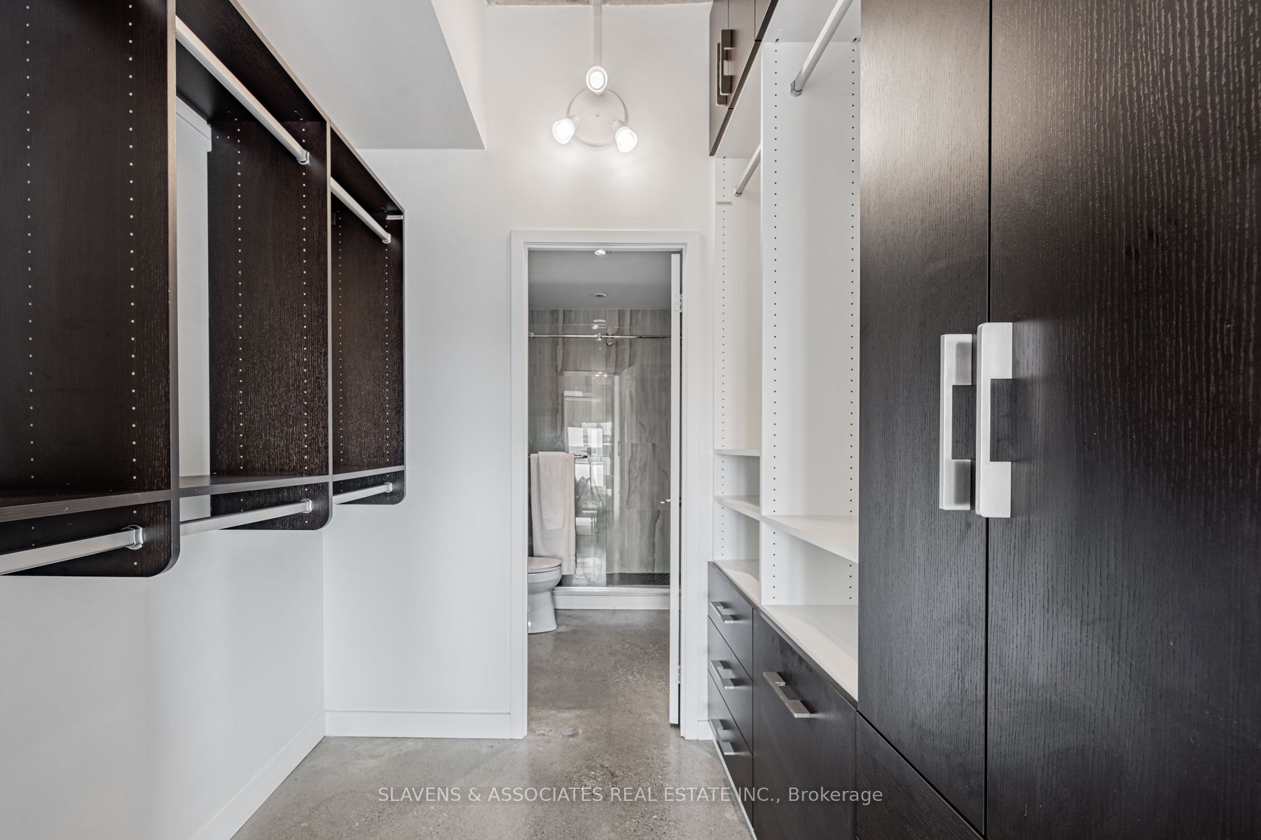 201 Carlaw Ave 8 Property Photo 7