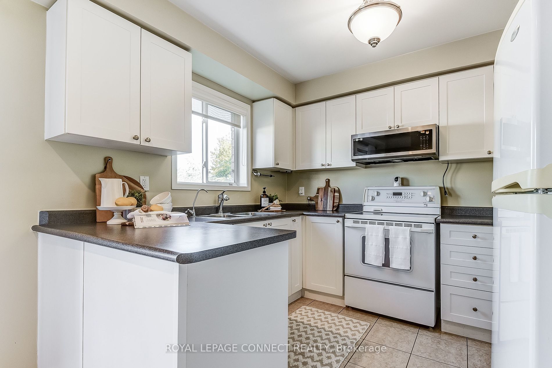29 Andona Cres Property Photo 4
