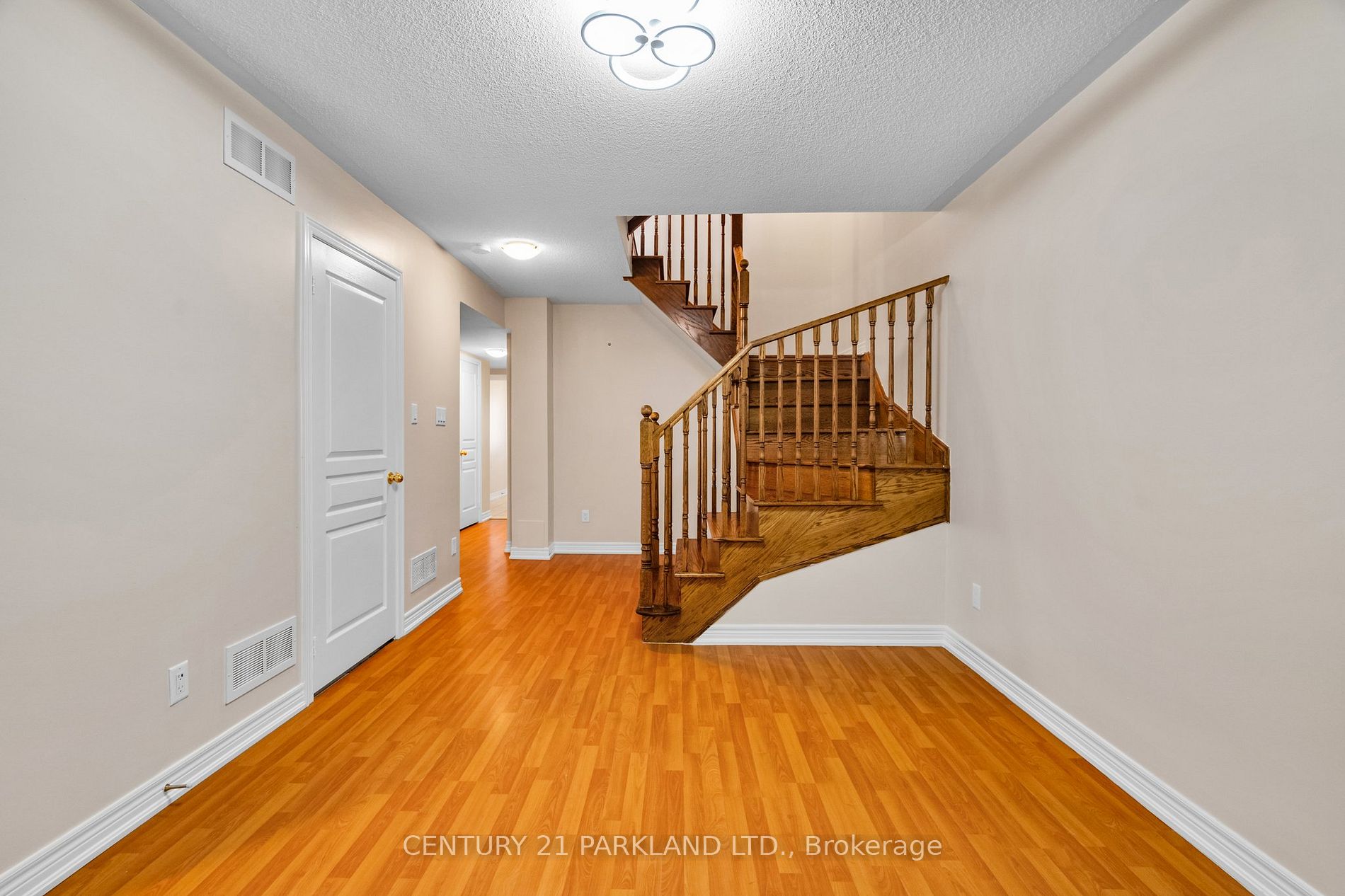 9 Smithy Crt Property Photo 2