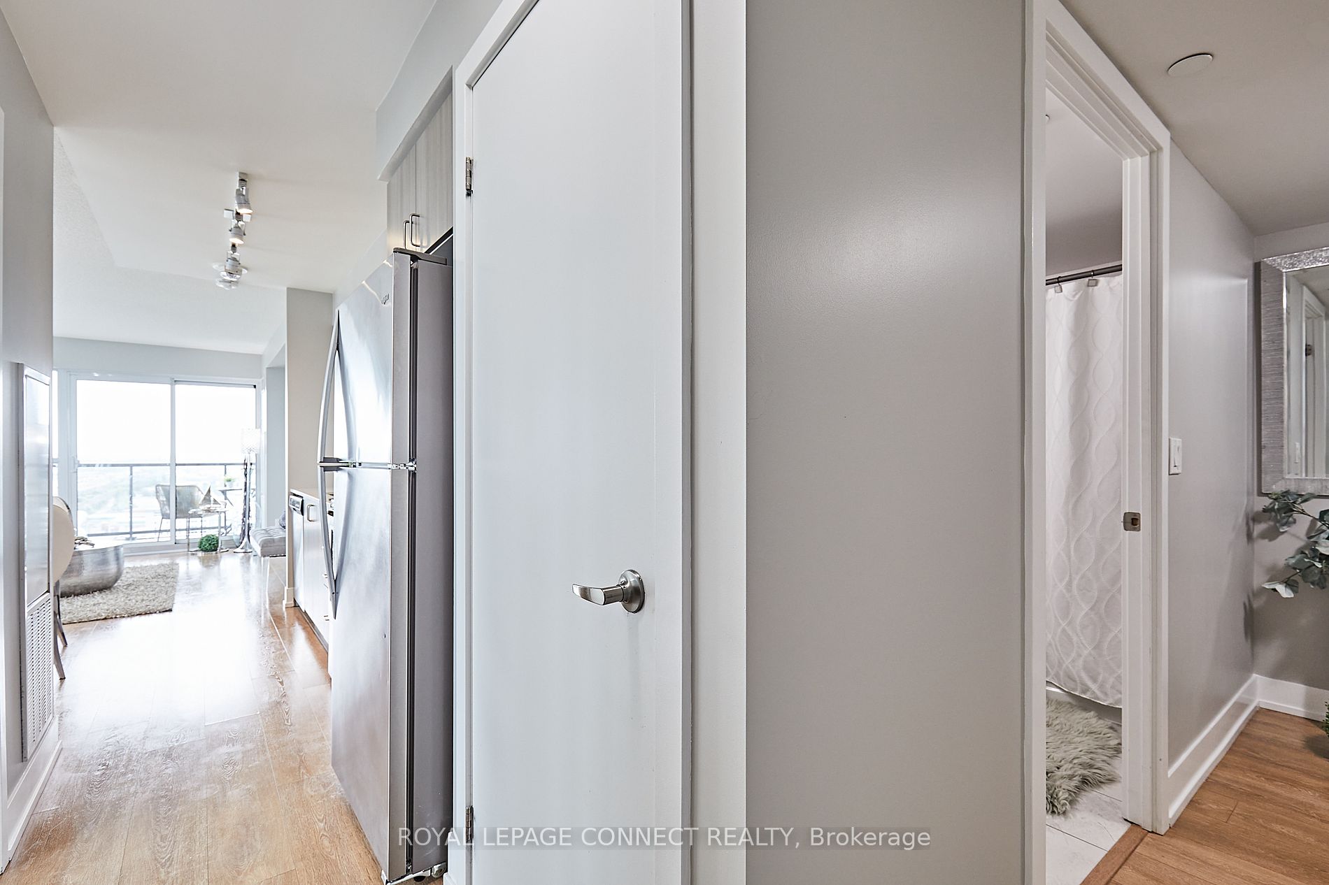 1255 Bayly St 02 Property Photo 37