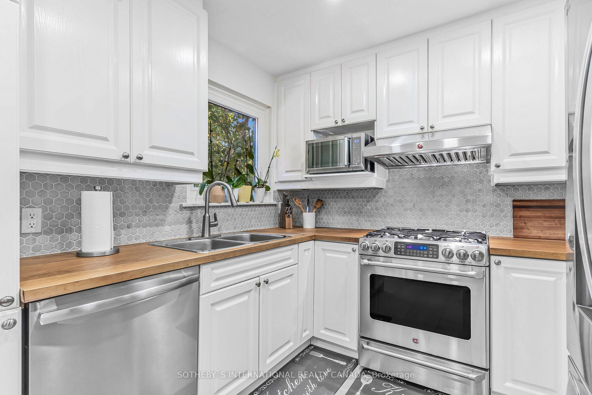 21 Tinbury Pl Property Photo 2