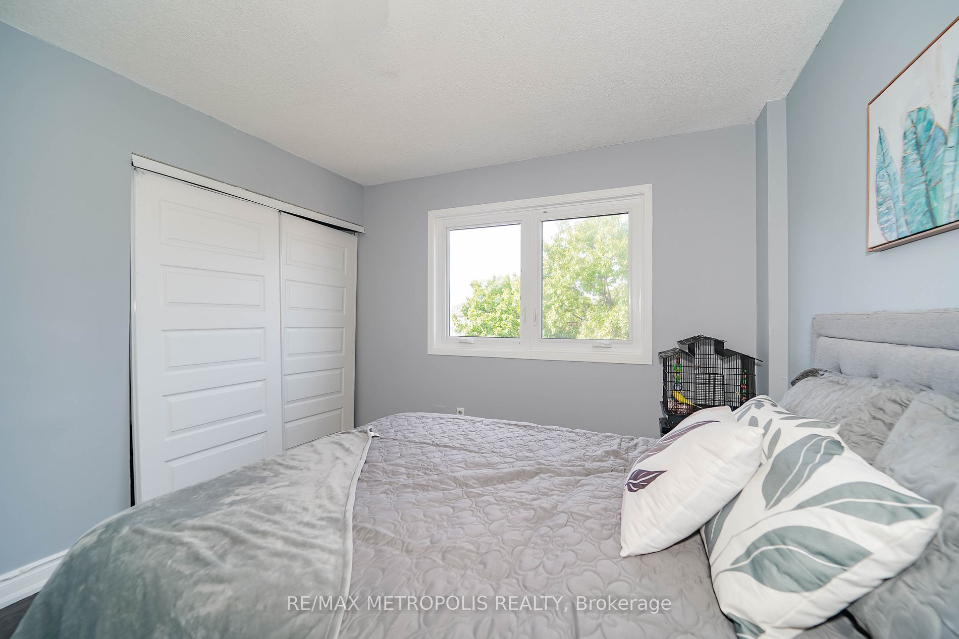 285 Senator St Property Photo 19