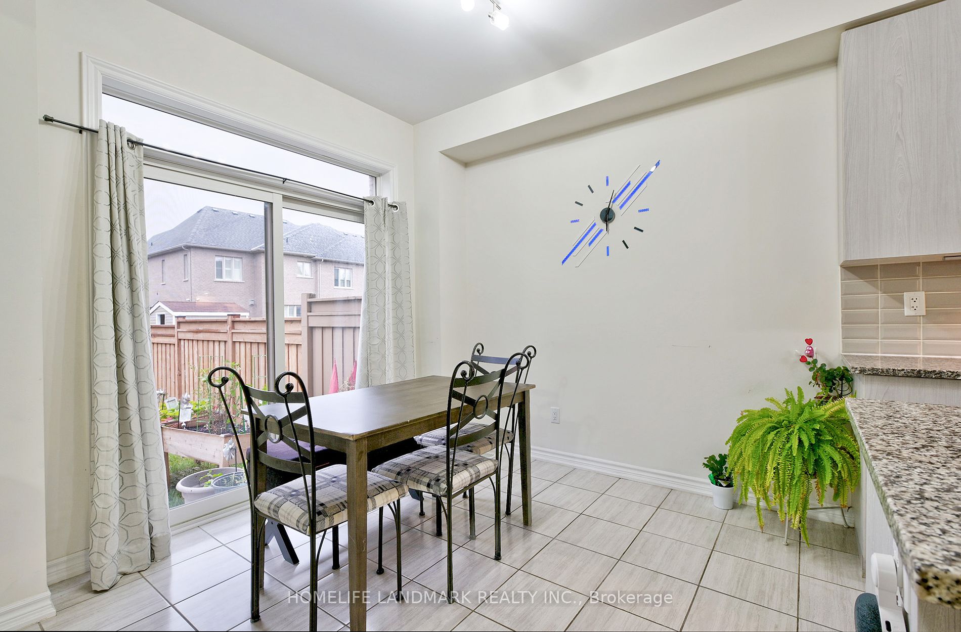 84 Workmen's Circ Property Photo 2