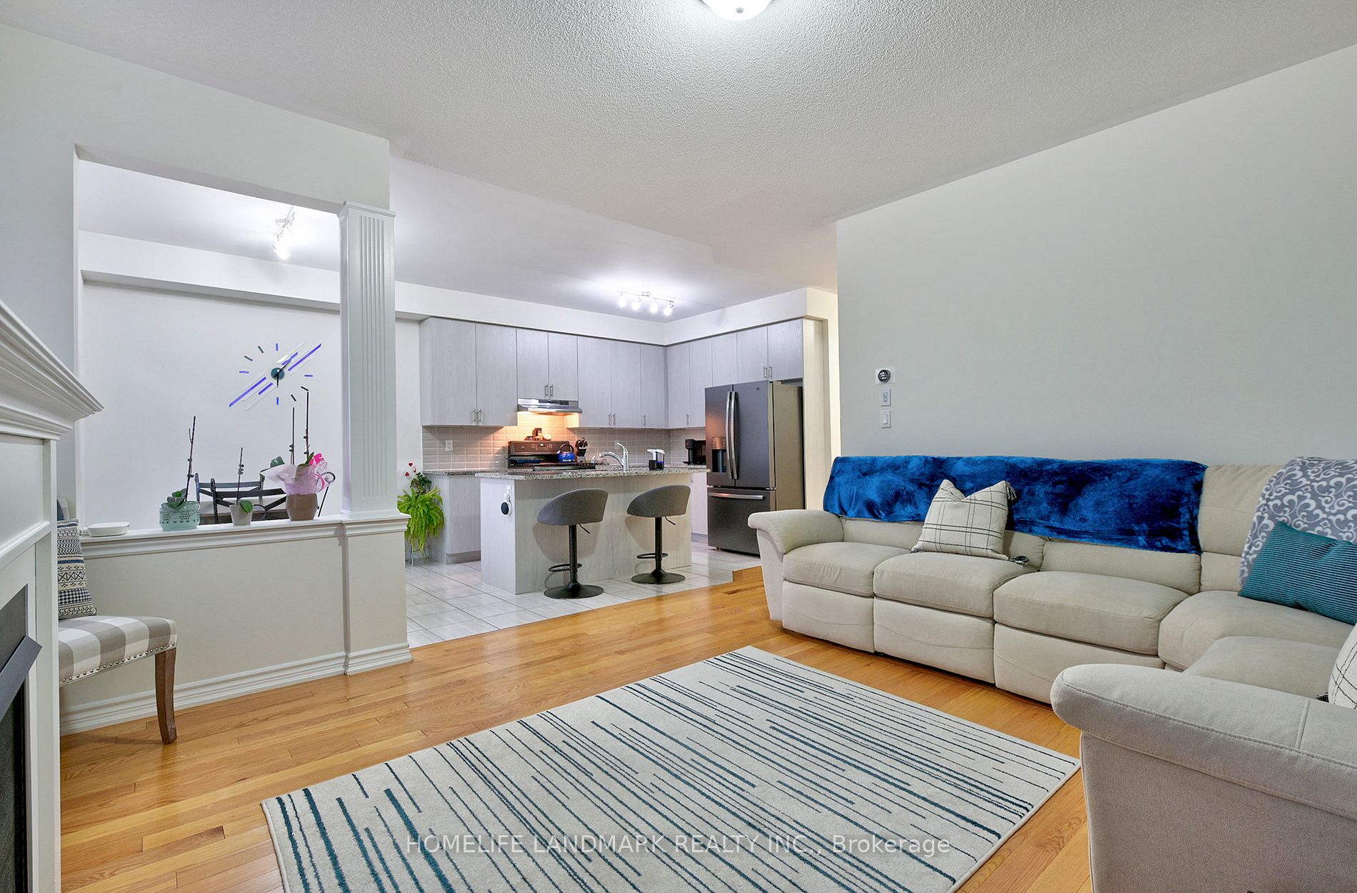 84 Workmen's Circ Property Photo 7