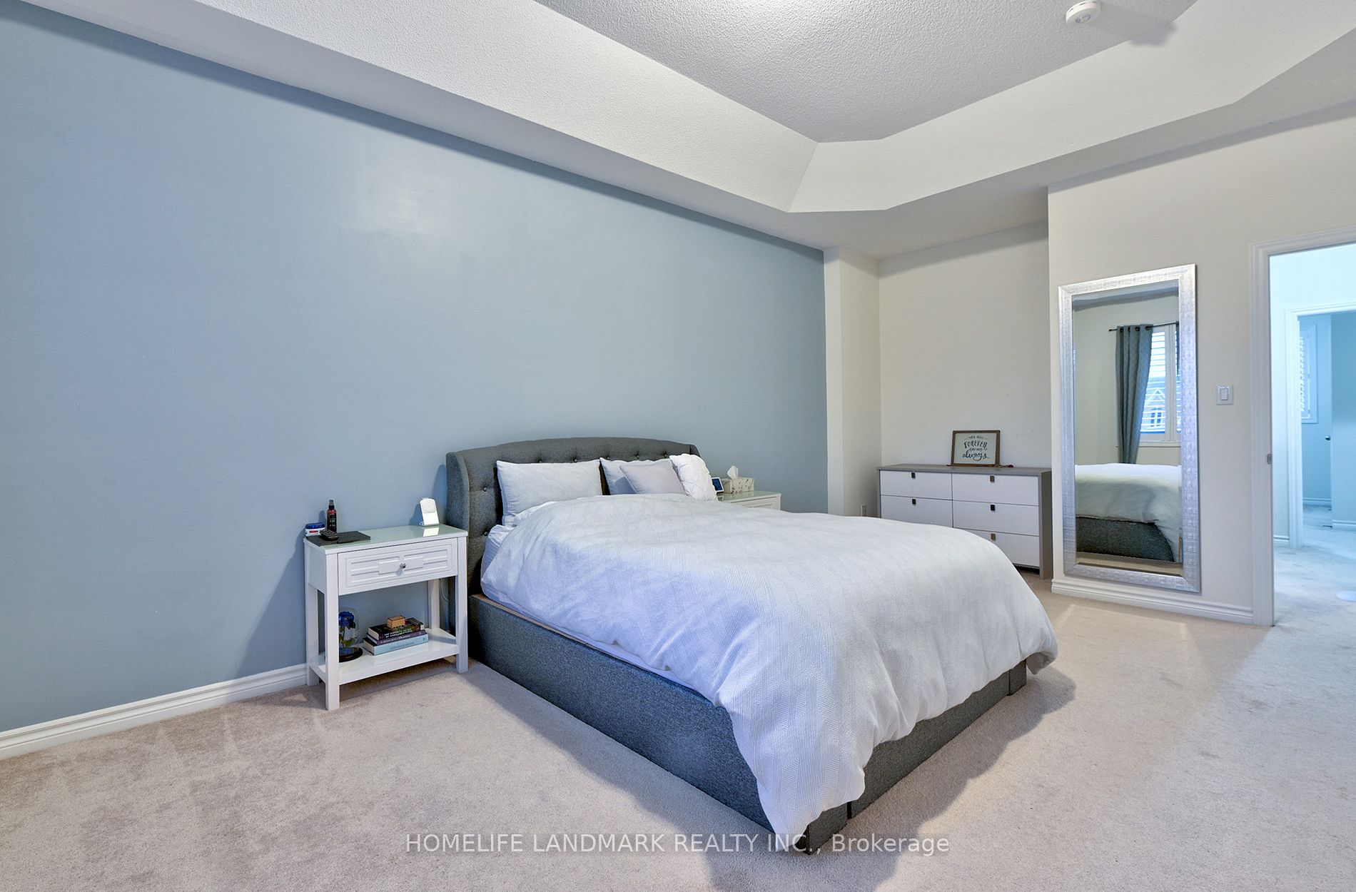 84 Workmen's Circ Property Photo 15