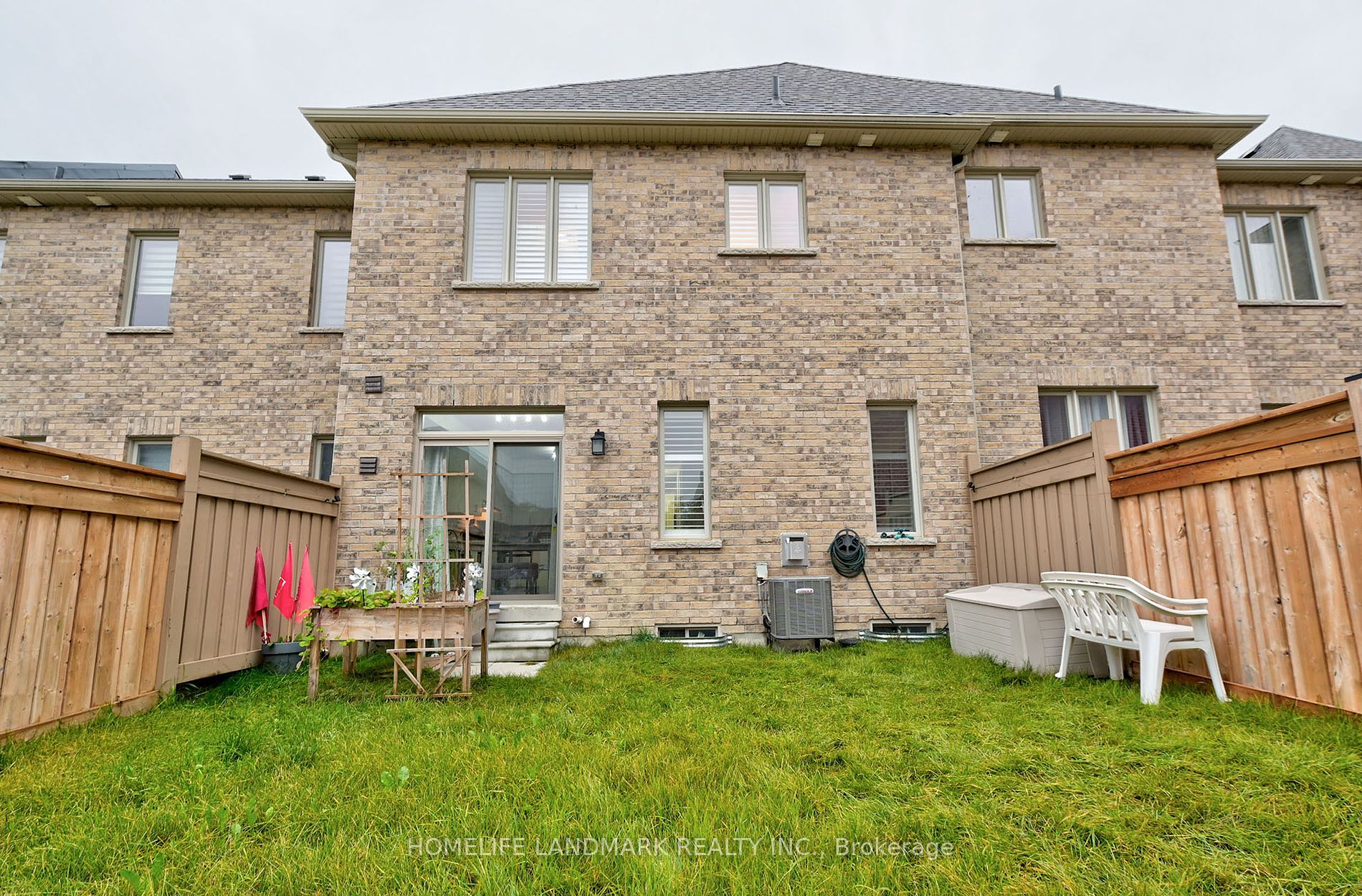 84 Workmen's Circ Property Photo 20