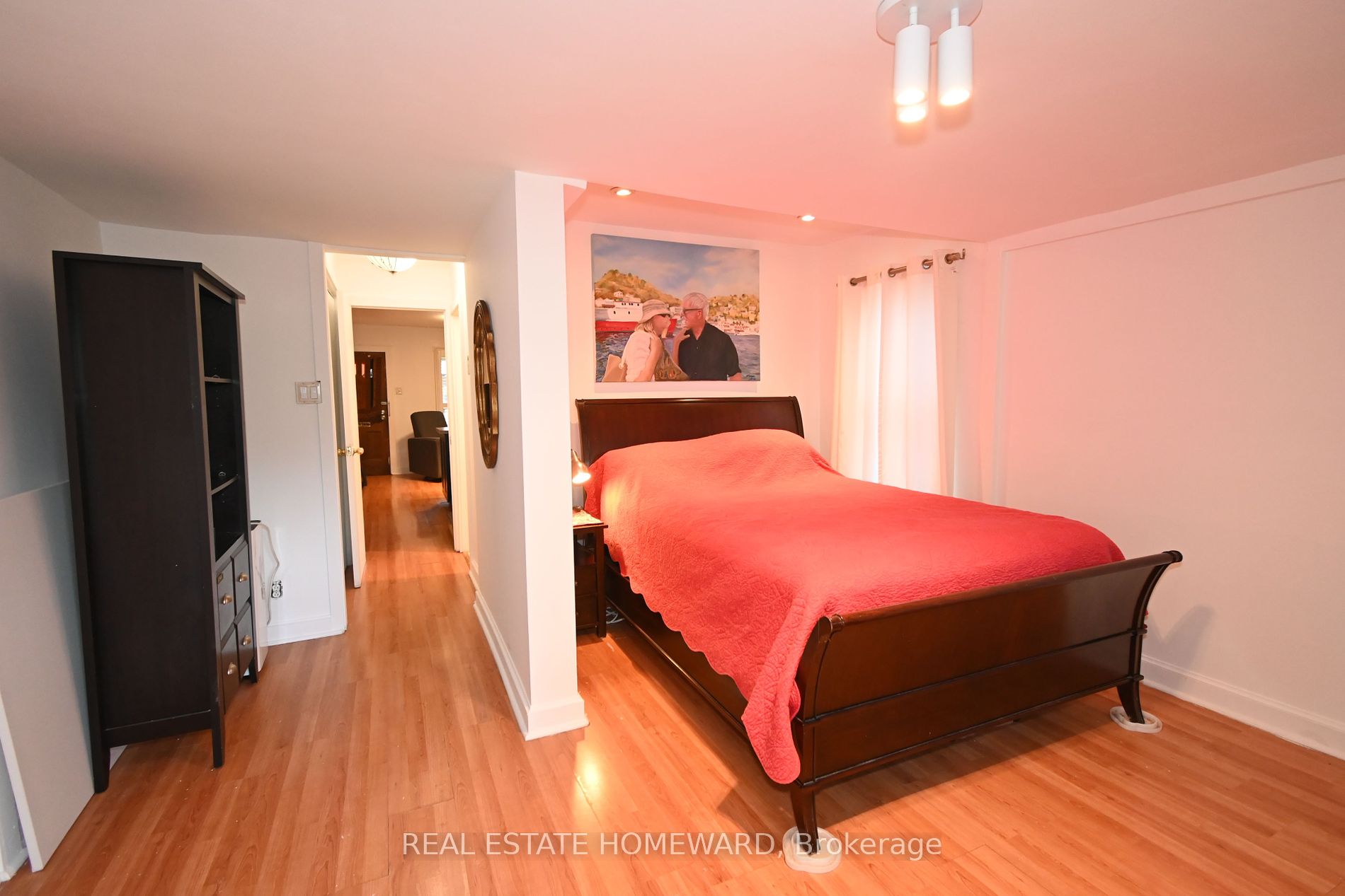 204 Gledhill Ave Property Photo 3