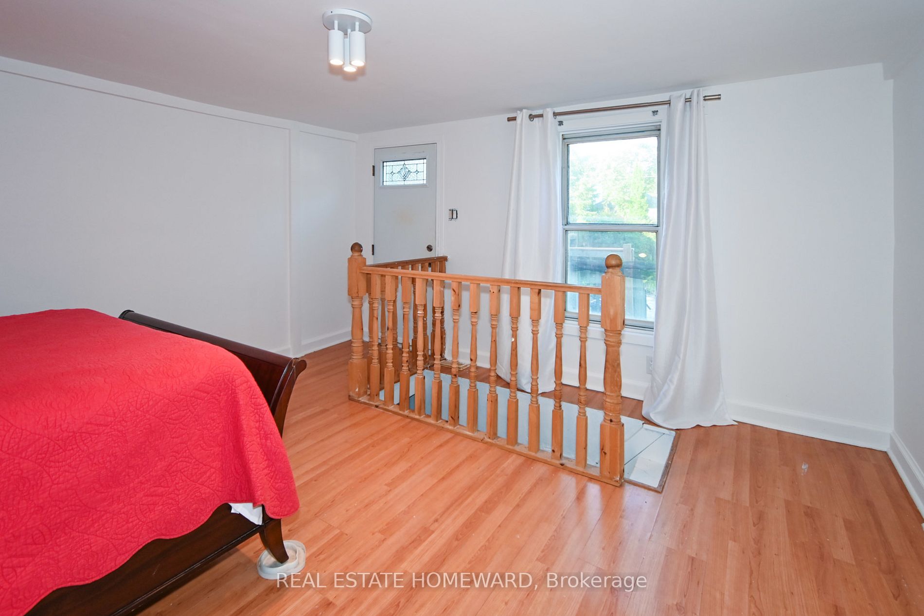 204 Gledhill Ave Property Photo 5