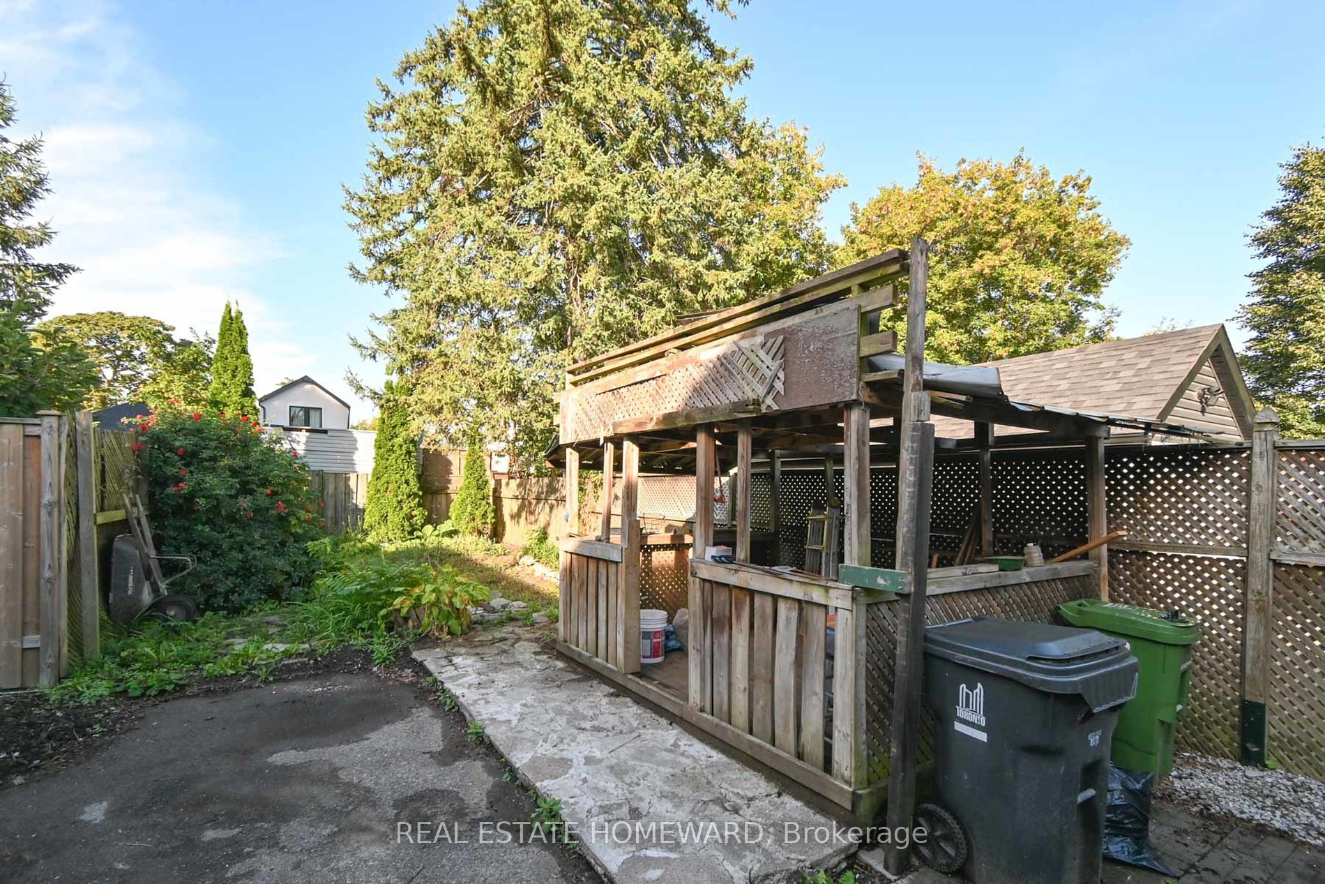 204 Gledhill Ave Property Photo 11