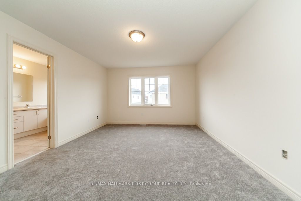 12 Jevons Dr Property Photo 5