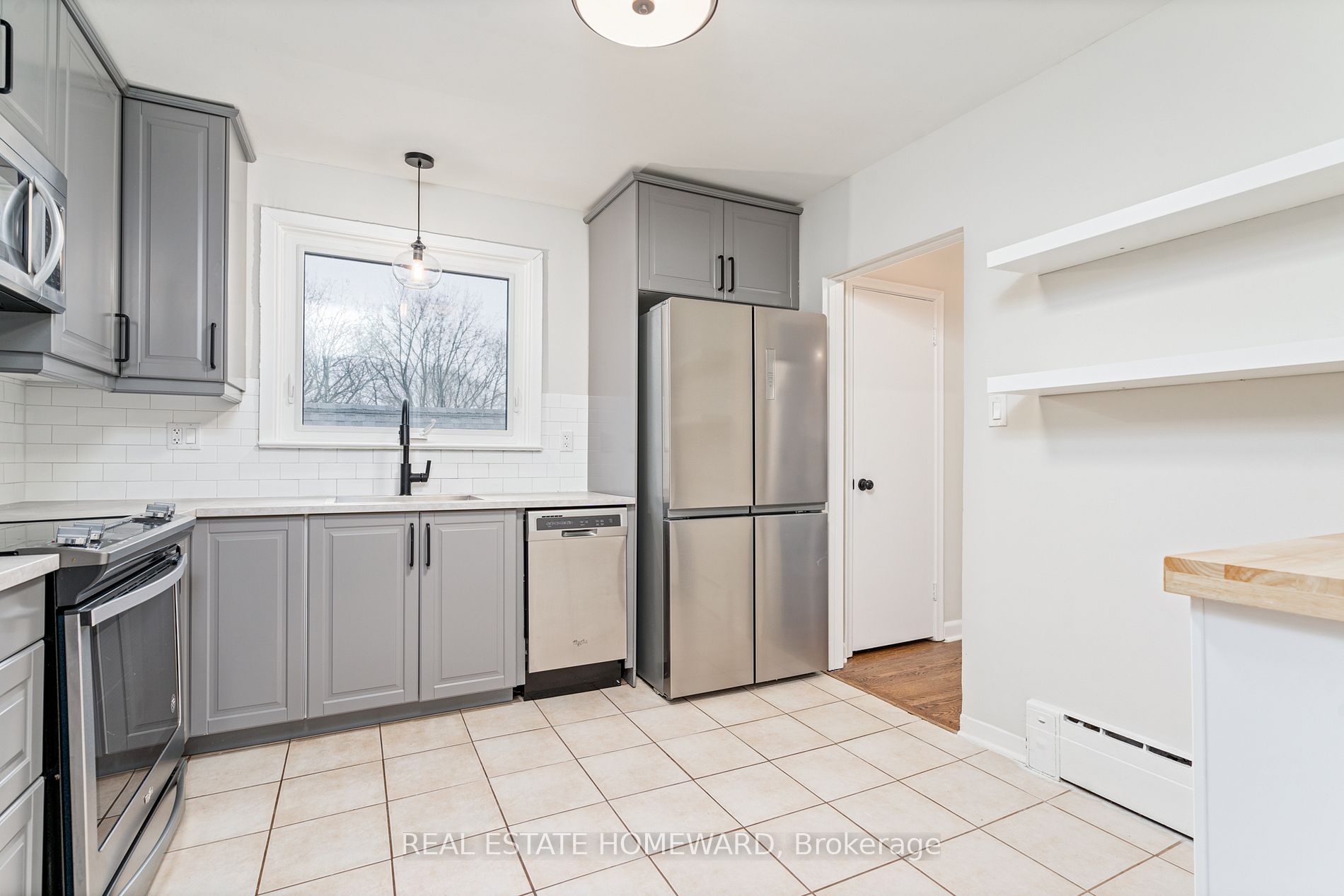 19 Maclean Ave Property Photo 4