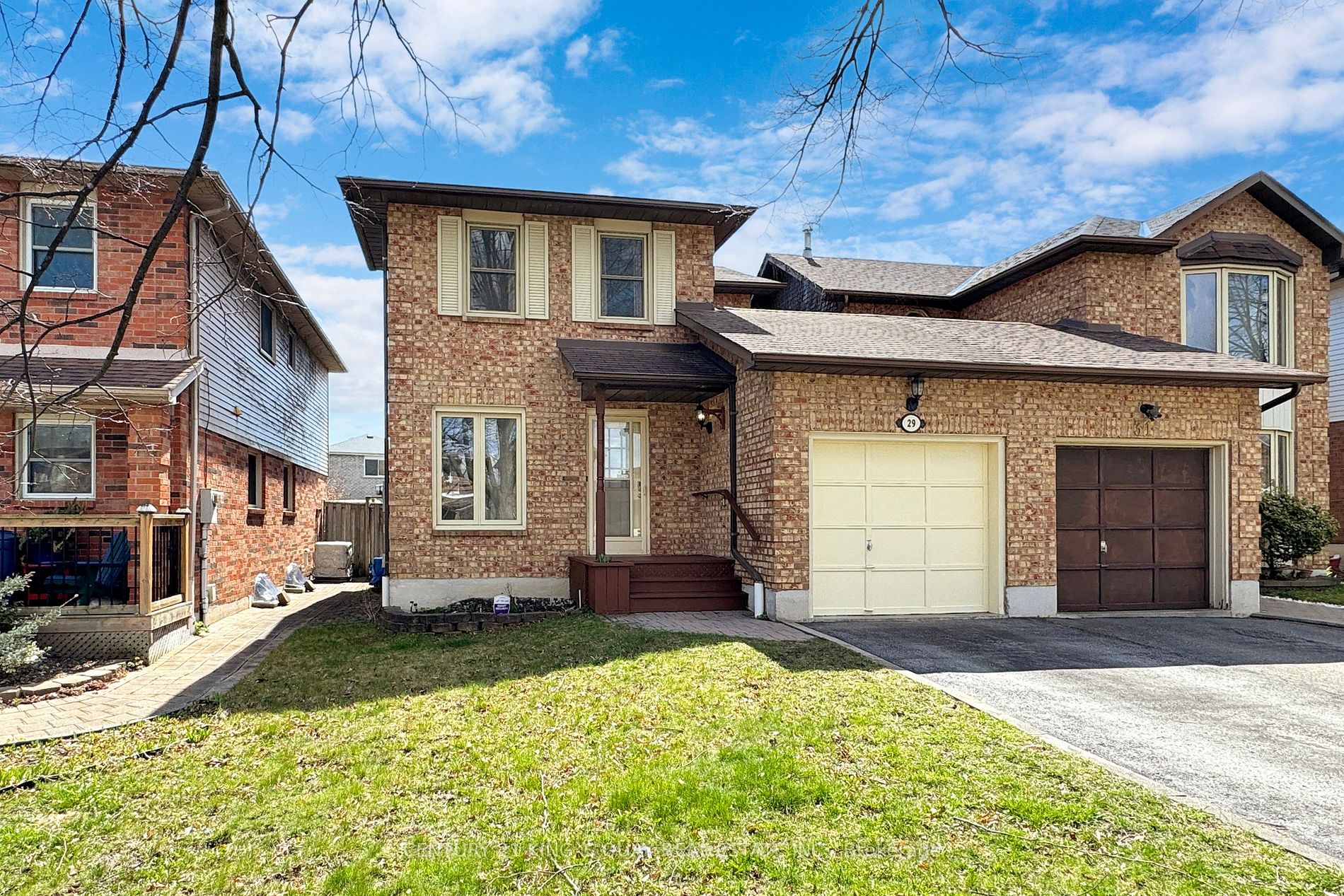 29 Hewitt Cres Property Photo 1