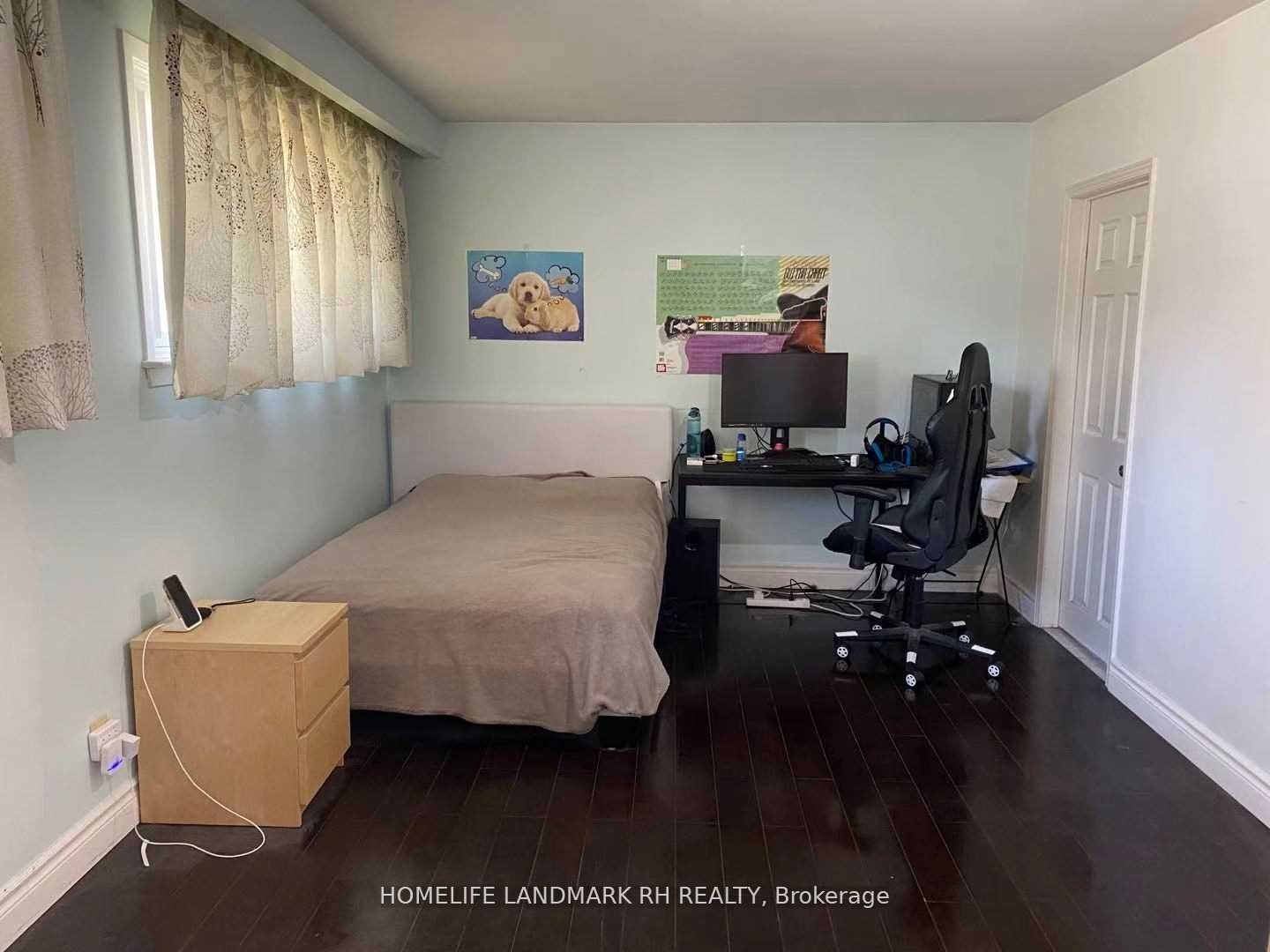 9 Lockie Ave Property Photo 2