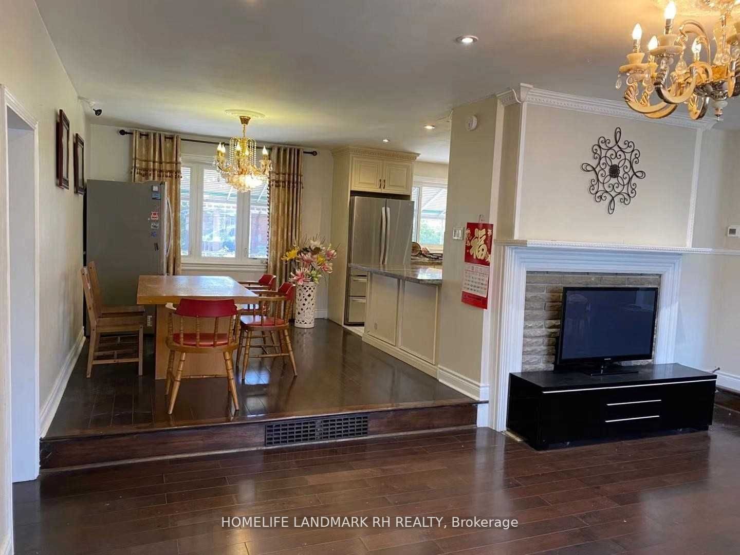 9 Lockie Ave Property Photo 4