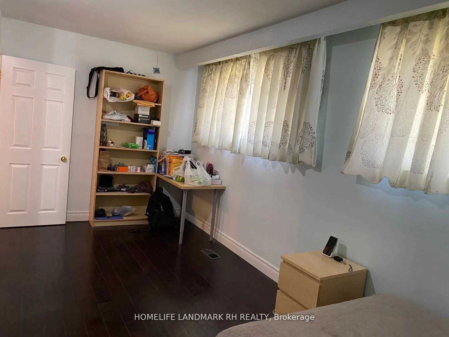 9 Lockie Ave Property Photo 10