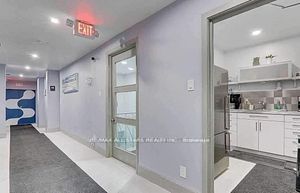 717 Queen St E Property Photo 2