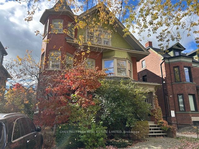 662 Broadview Ave Property Photo