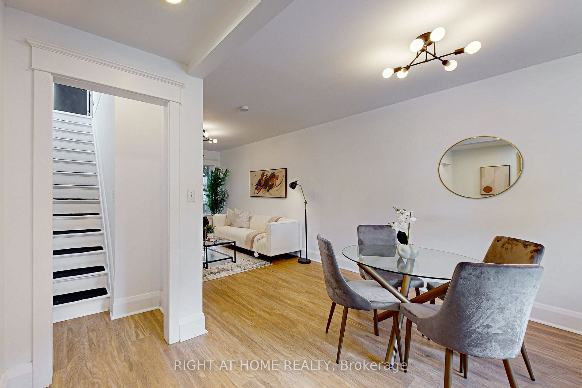 1055 Woodbine Ave Property Photo 1