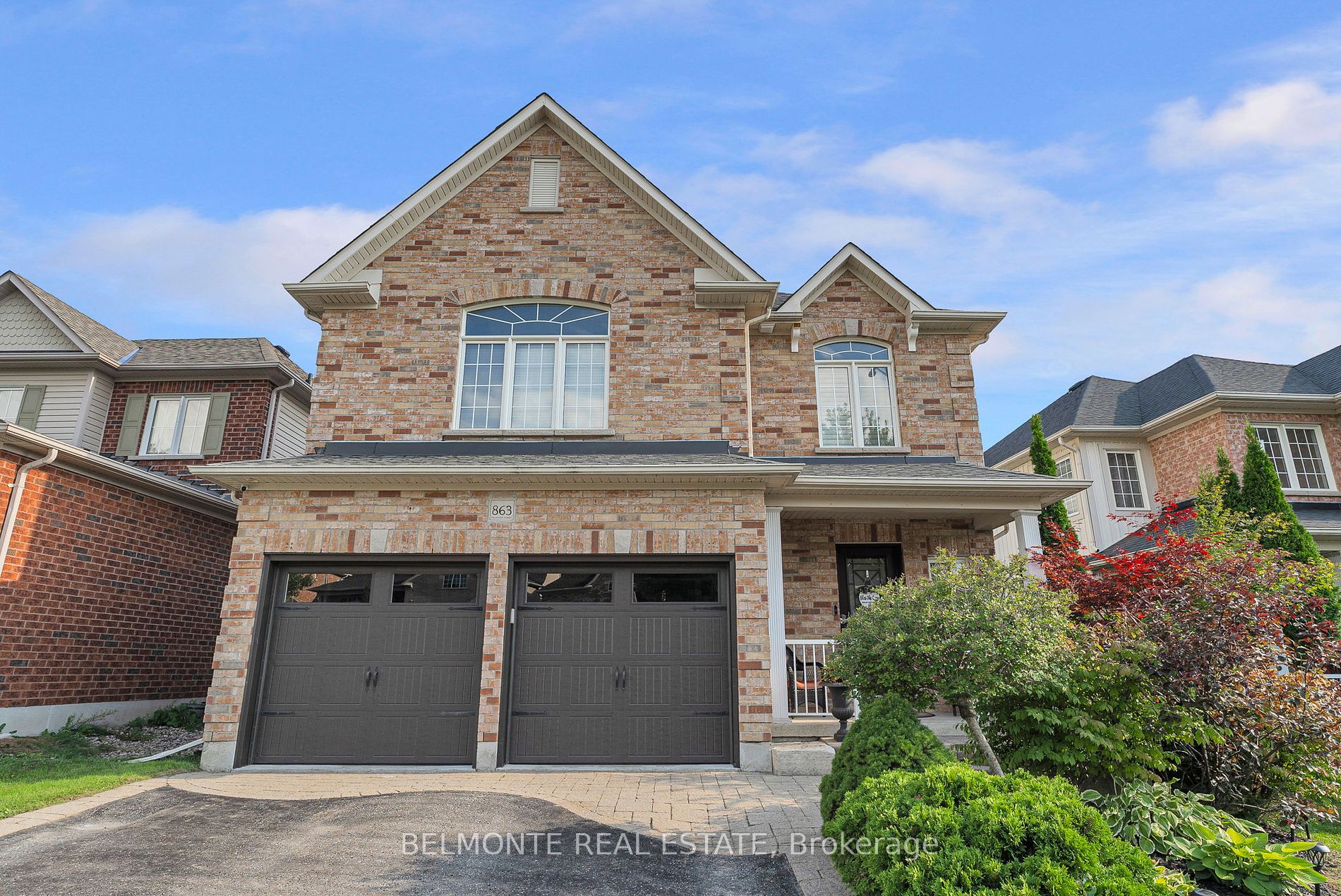 863 Coldstream Dr Property Photo