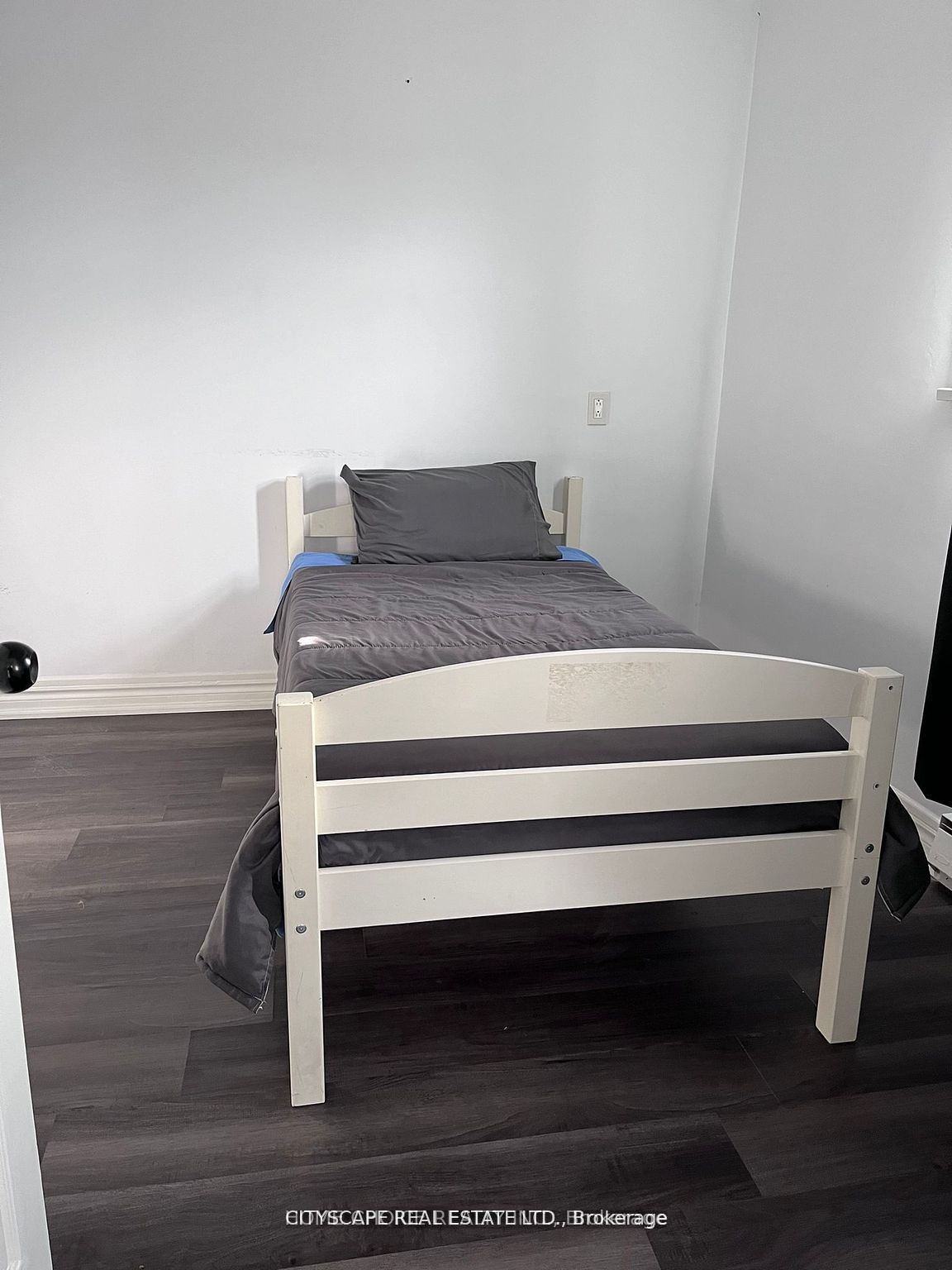 223 Bloor Street Property Photo 4
