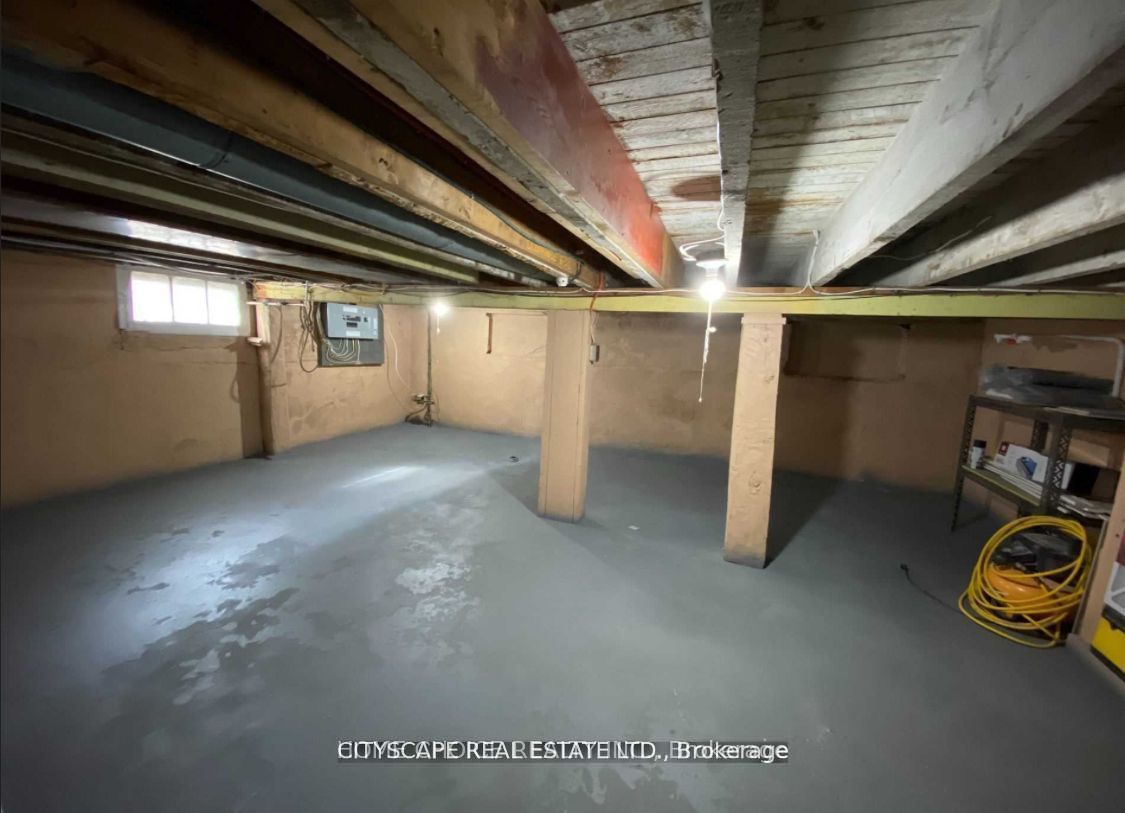 223 Bloor Street Property Photo 11