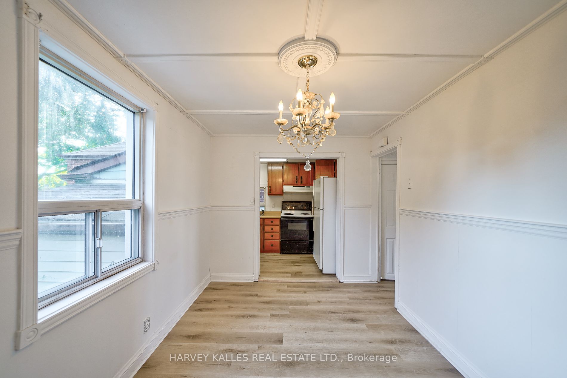 309 Birchmount Rd Property Photo 9