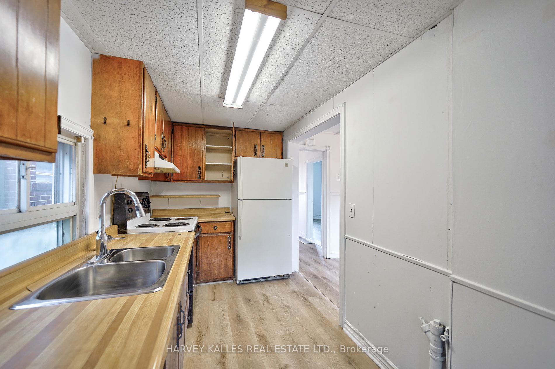 309 Birchmount Rd Property Photo 13