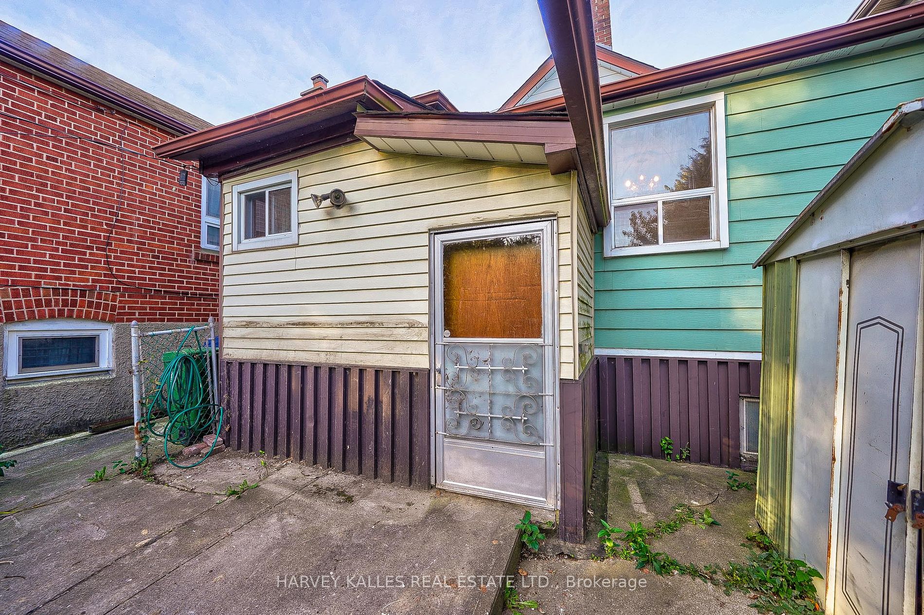 309 Birchmount Rd Property Photo 24