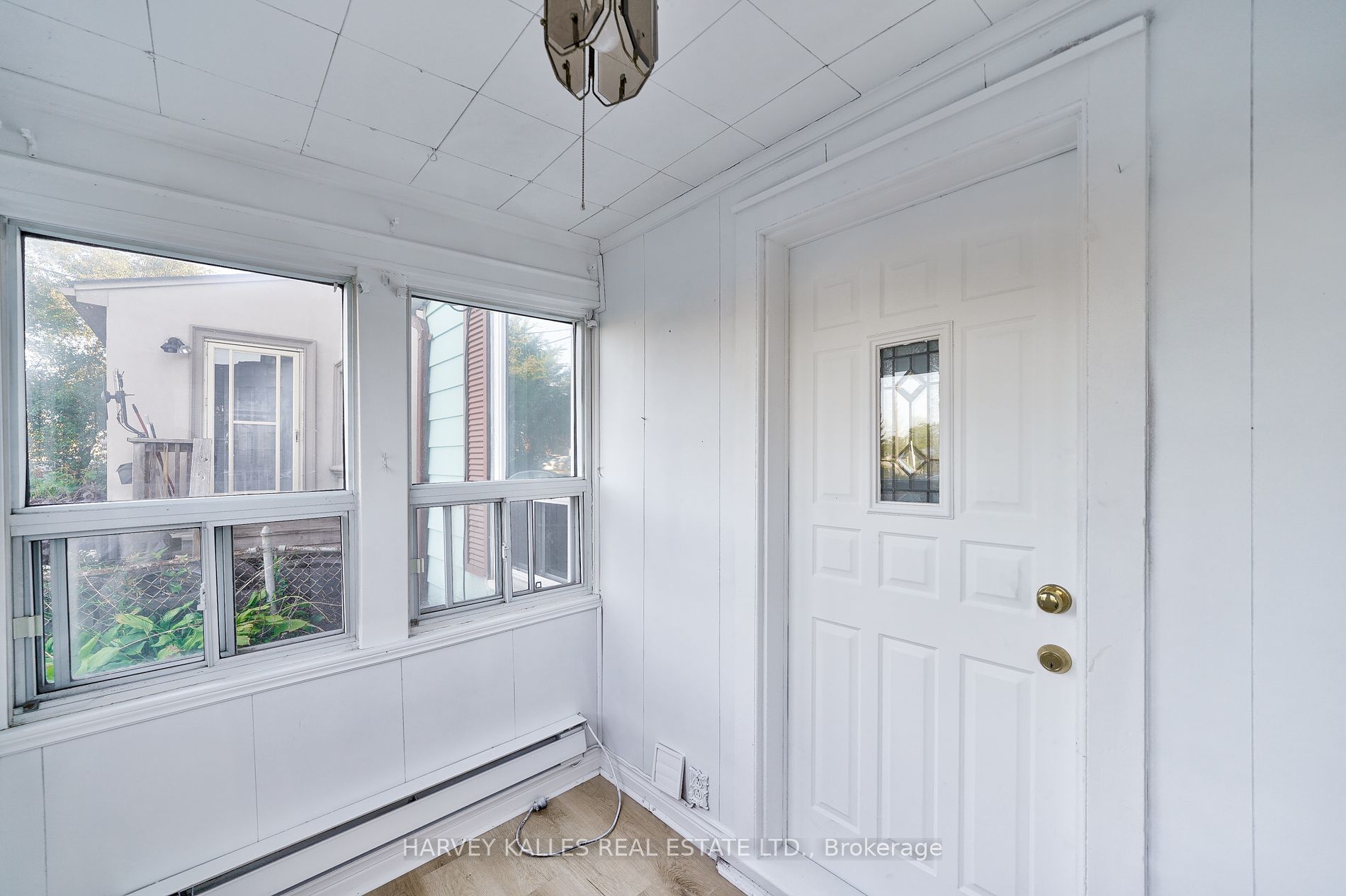 309 Birchmount Rd Property Photo 27