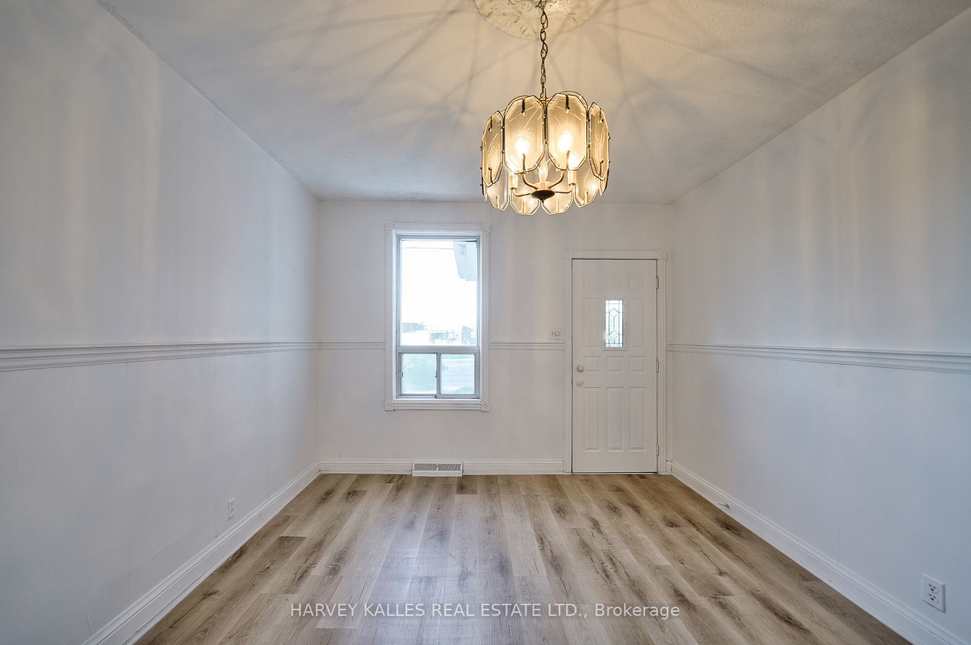 309 Birchmount Rd Property Photo 29