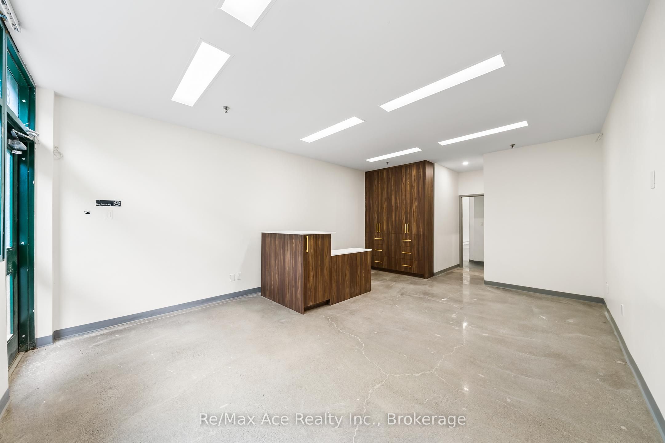 #823 - 210 Silver Star Boulevard Property Photo 6