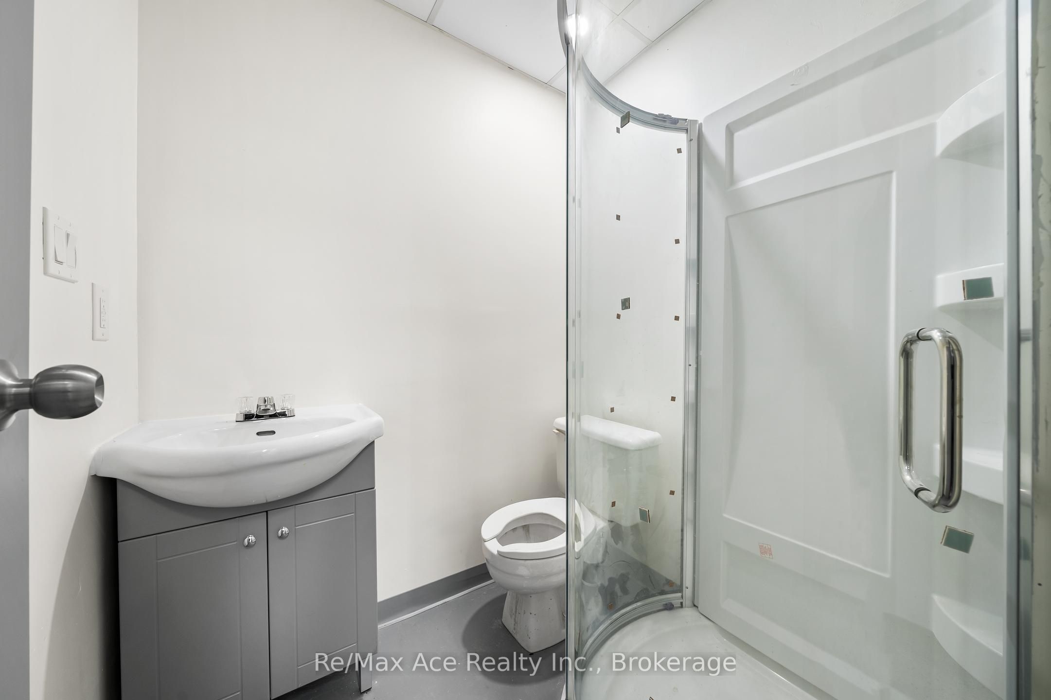 #823 - 210 Silver Star Boulevard Property Photo 10