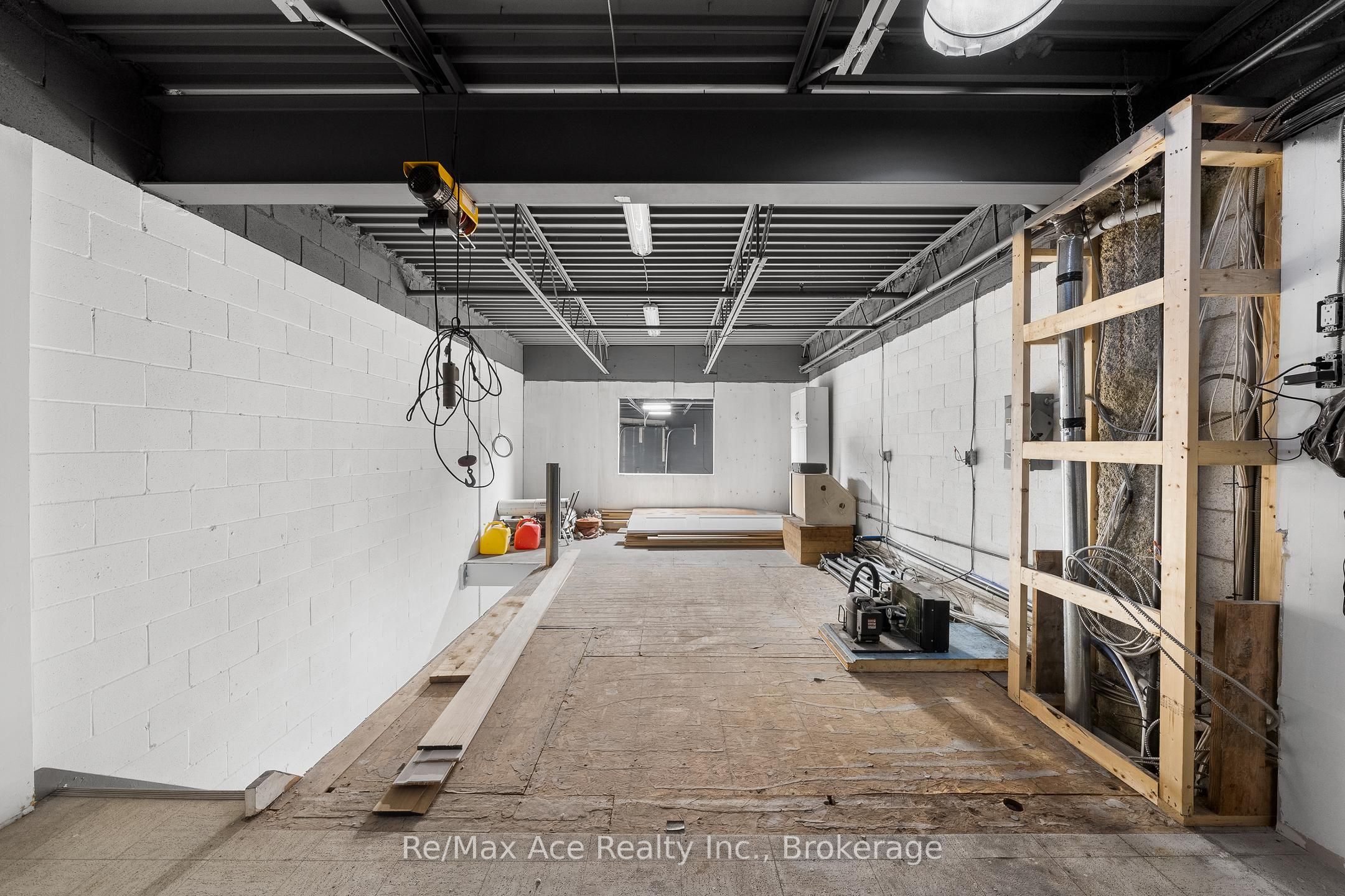 #823 - 210 Silver Star Boulevard Property Photo 16