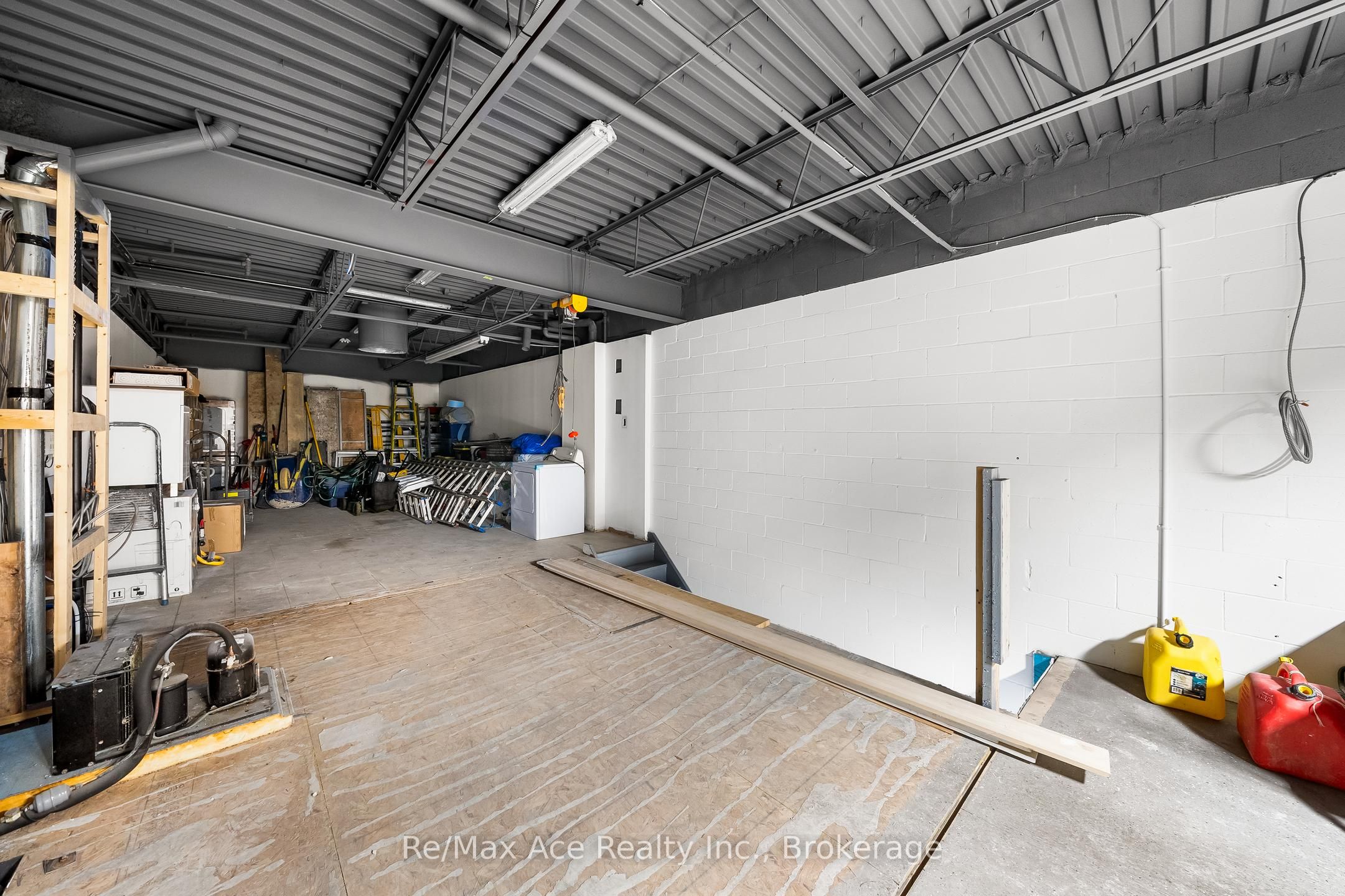 #823 - 210 Silver Star Boulevard Property Photo 18