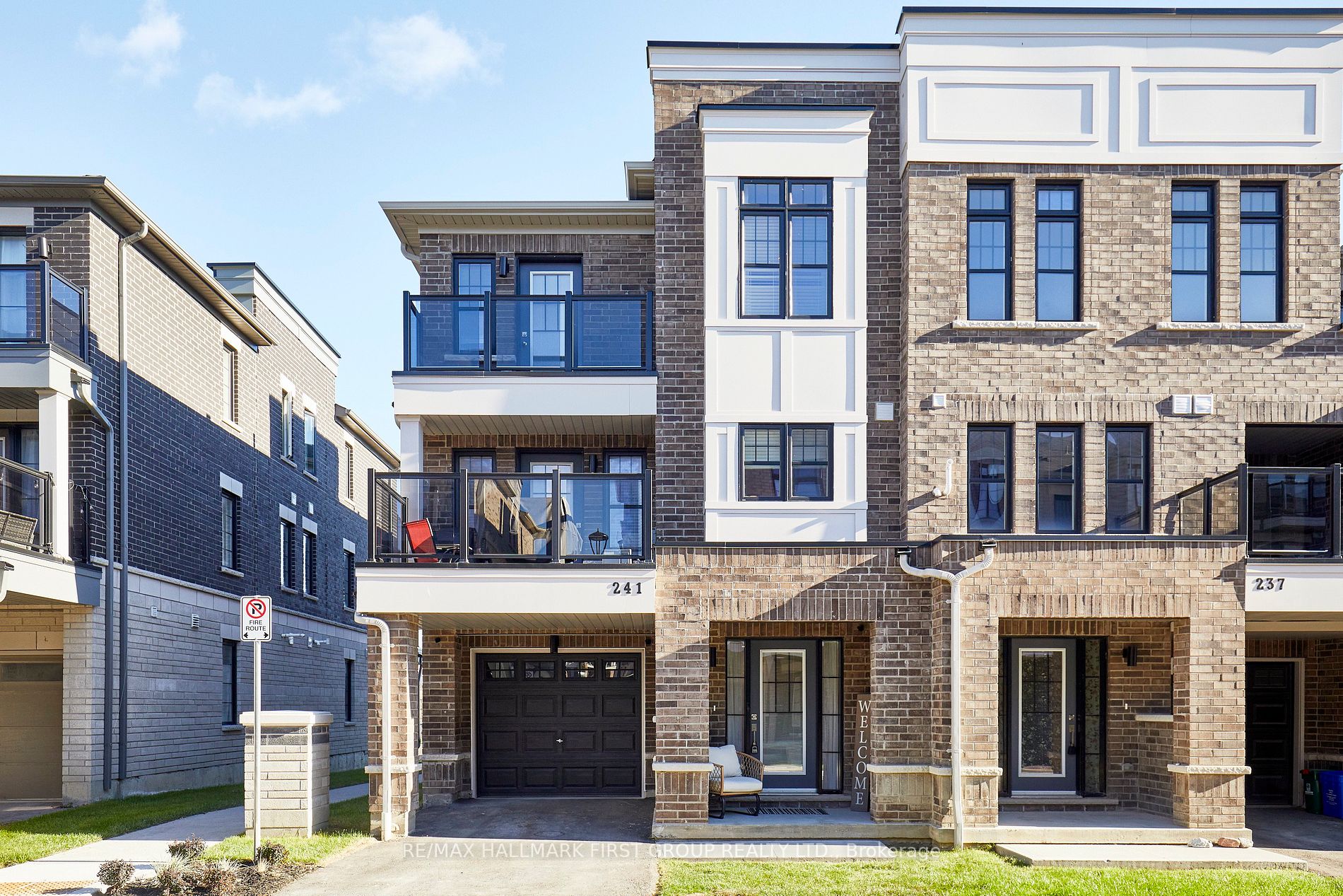 241 Lord Elgin Lane Property Photo 1