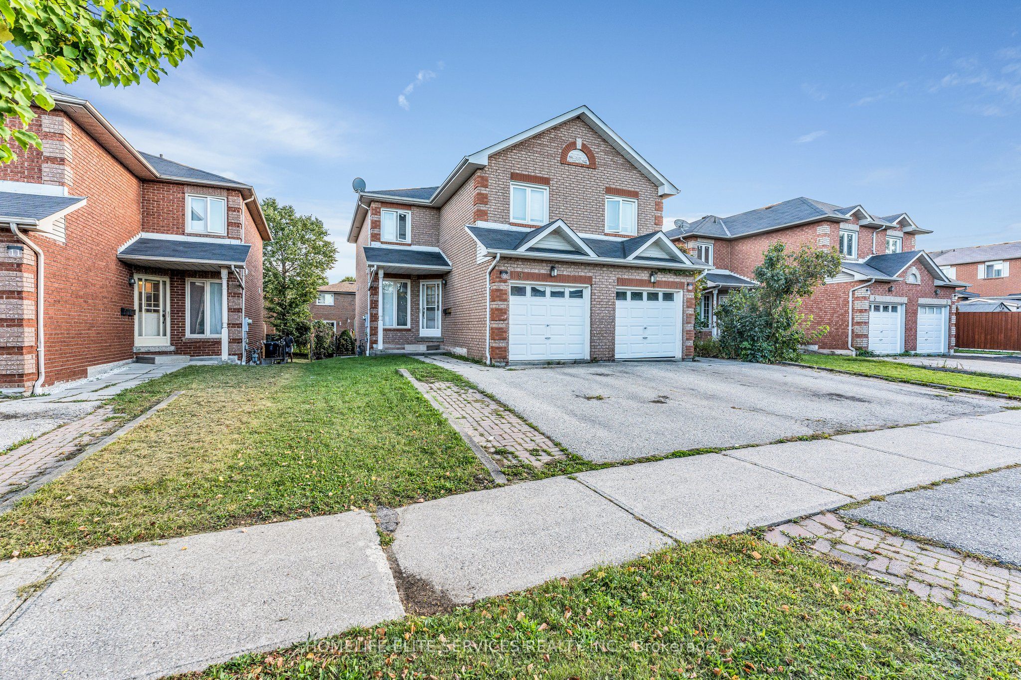 9 Lenthall Avenue Property Photo 1