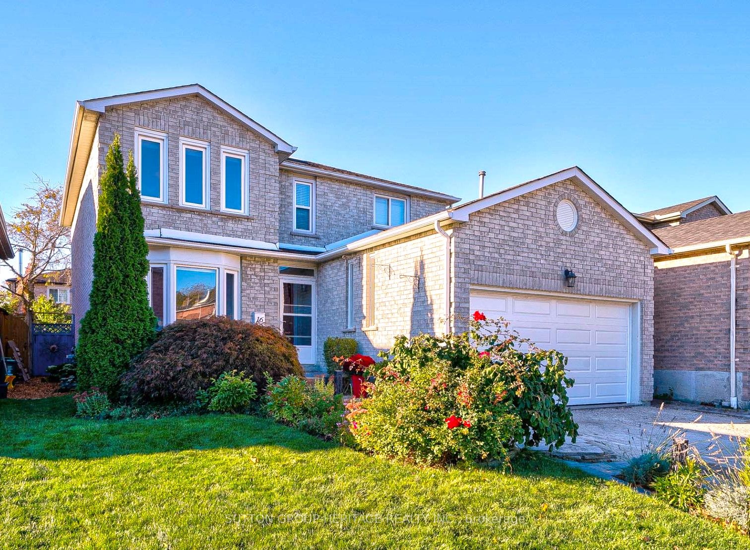 16 Dakin Dr Property Photo