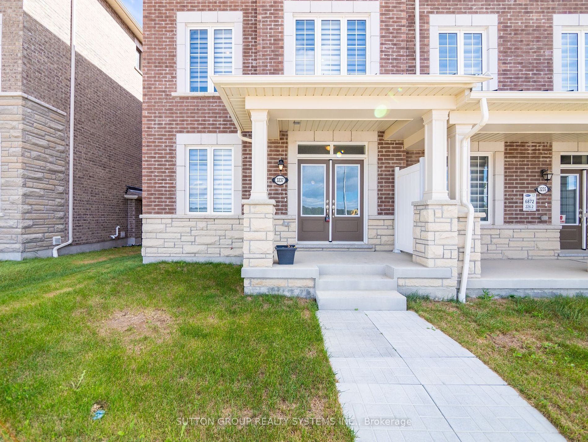 3237 Brigadier Ave Property Photo