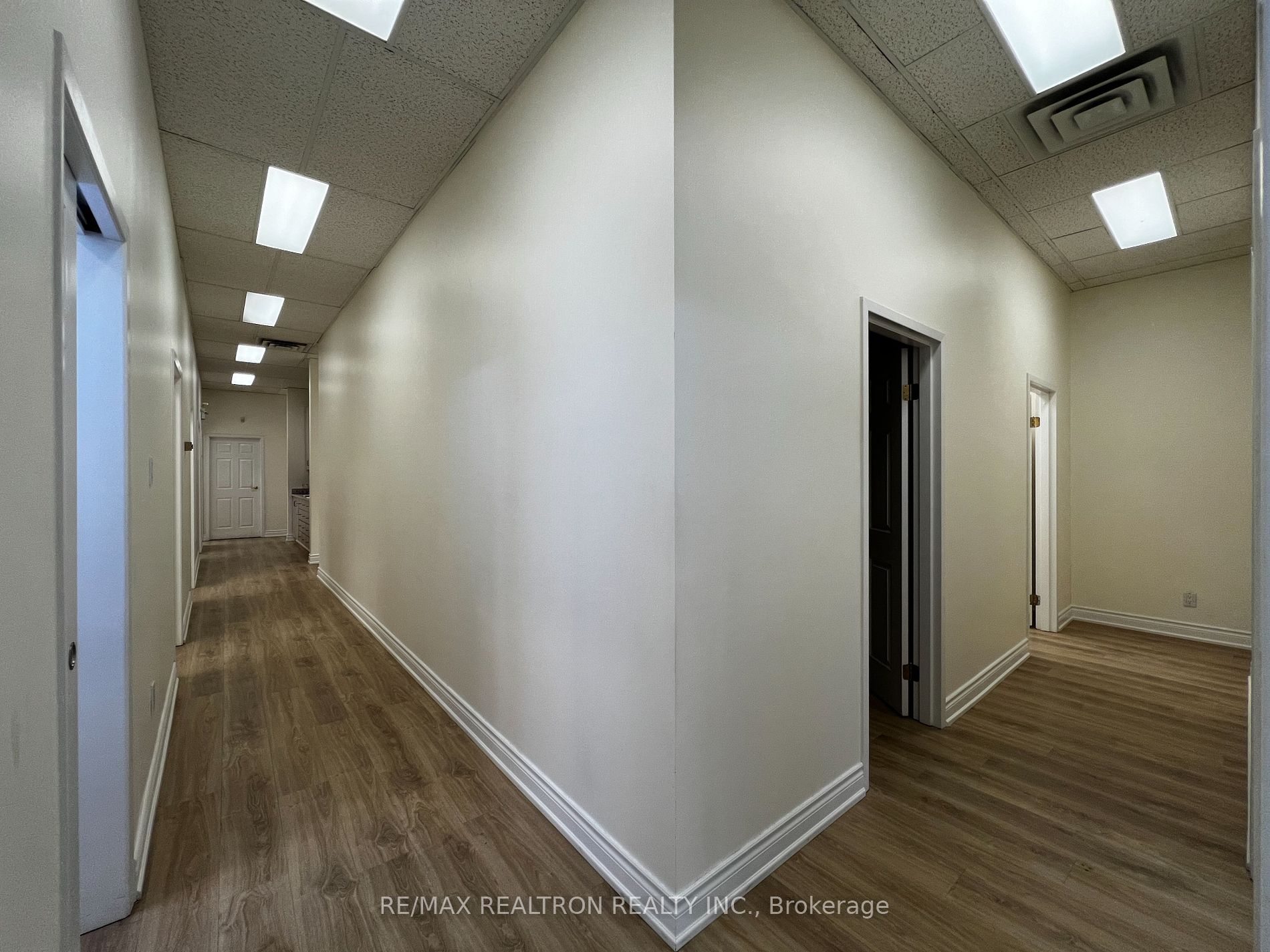 209 Ellesmere Rd Property Photo 8