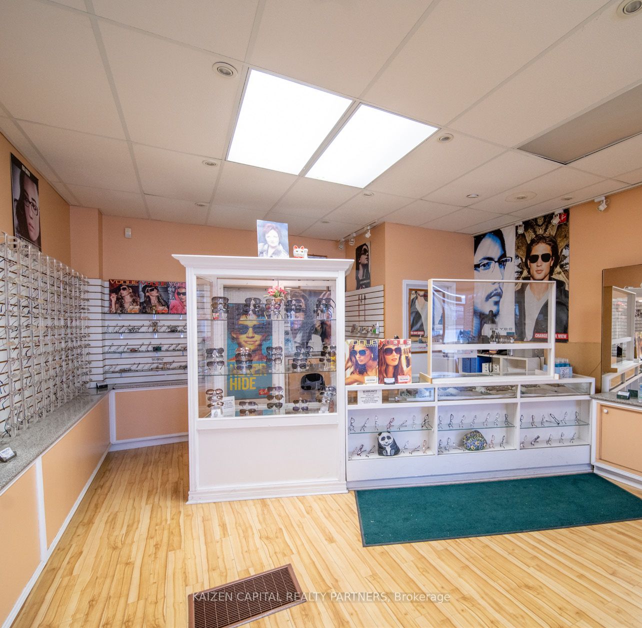 2666 Danforth Ave Property Photo 18