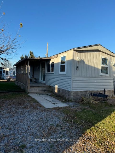 #unit 9 - 1037 Arthur Street Property Photo 1
