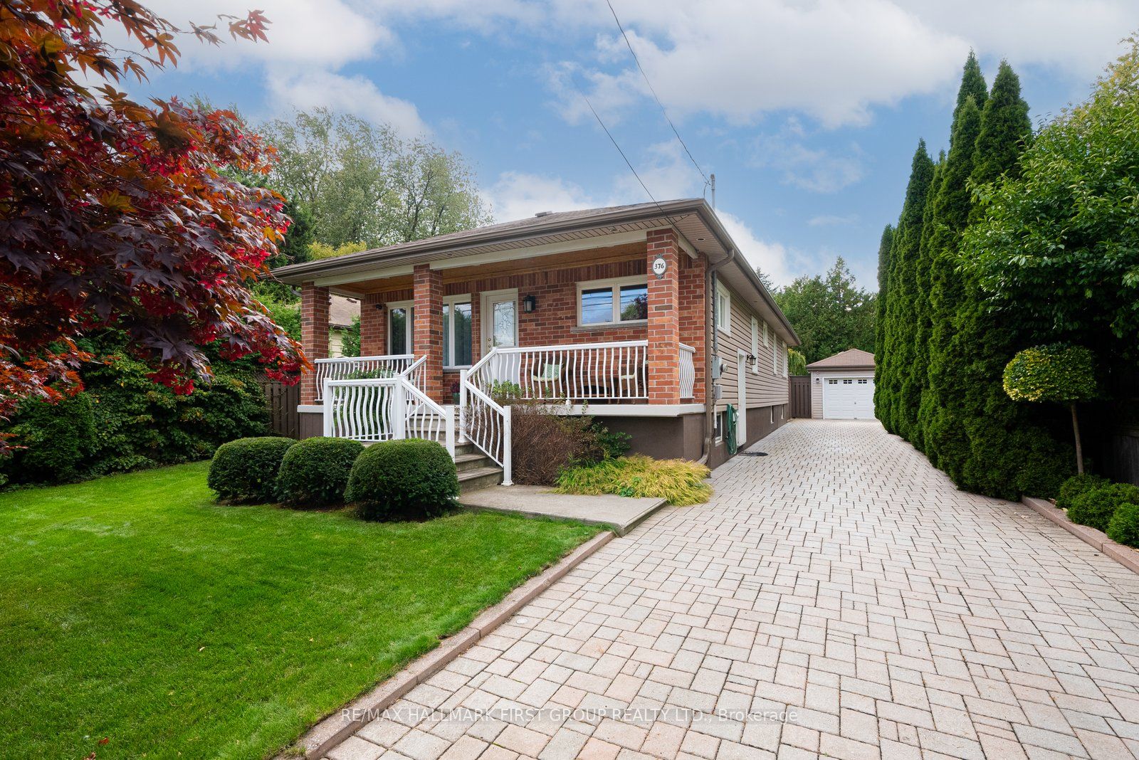 376 Rosebank Rd S Property Photo