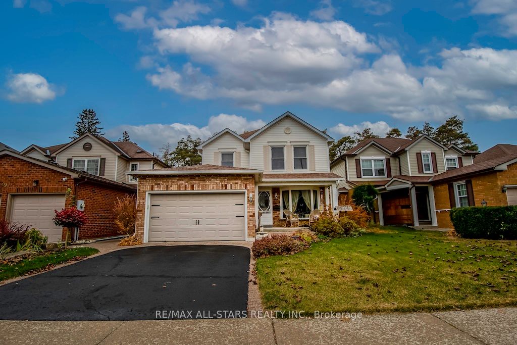 393 Elmwood Ct Property Photo