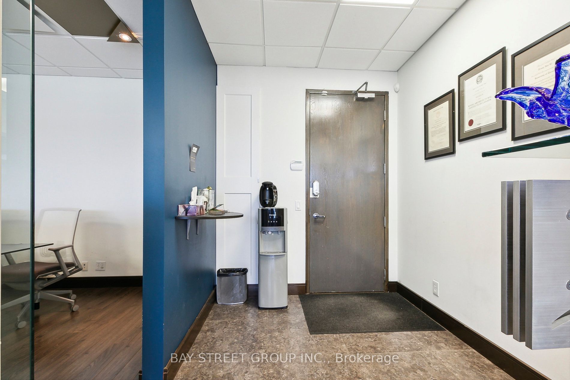 #206 - 80 Corporate Drive Property Photo 6