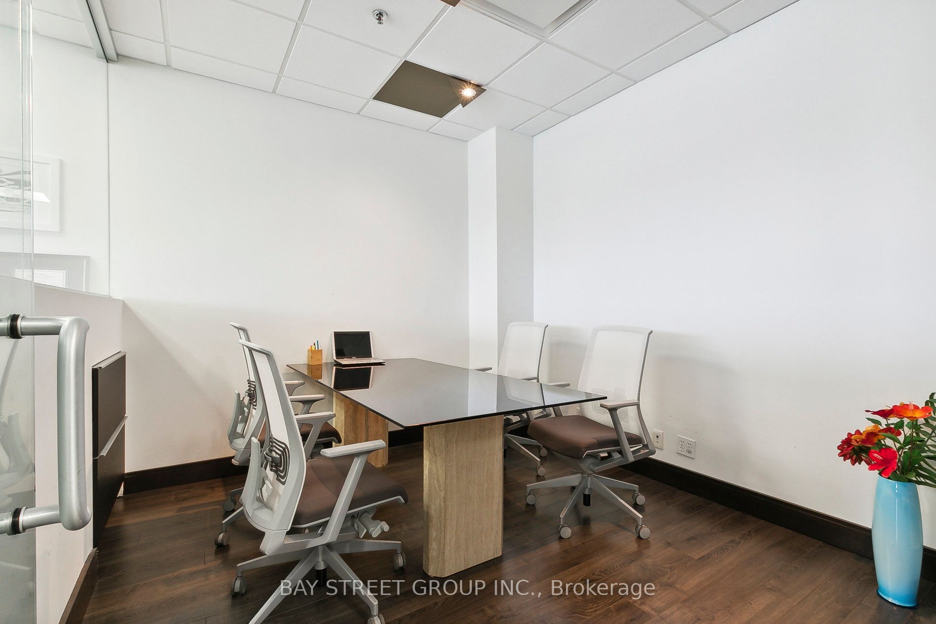 #206 - 80 Corporate Drive Property Photo 21