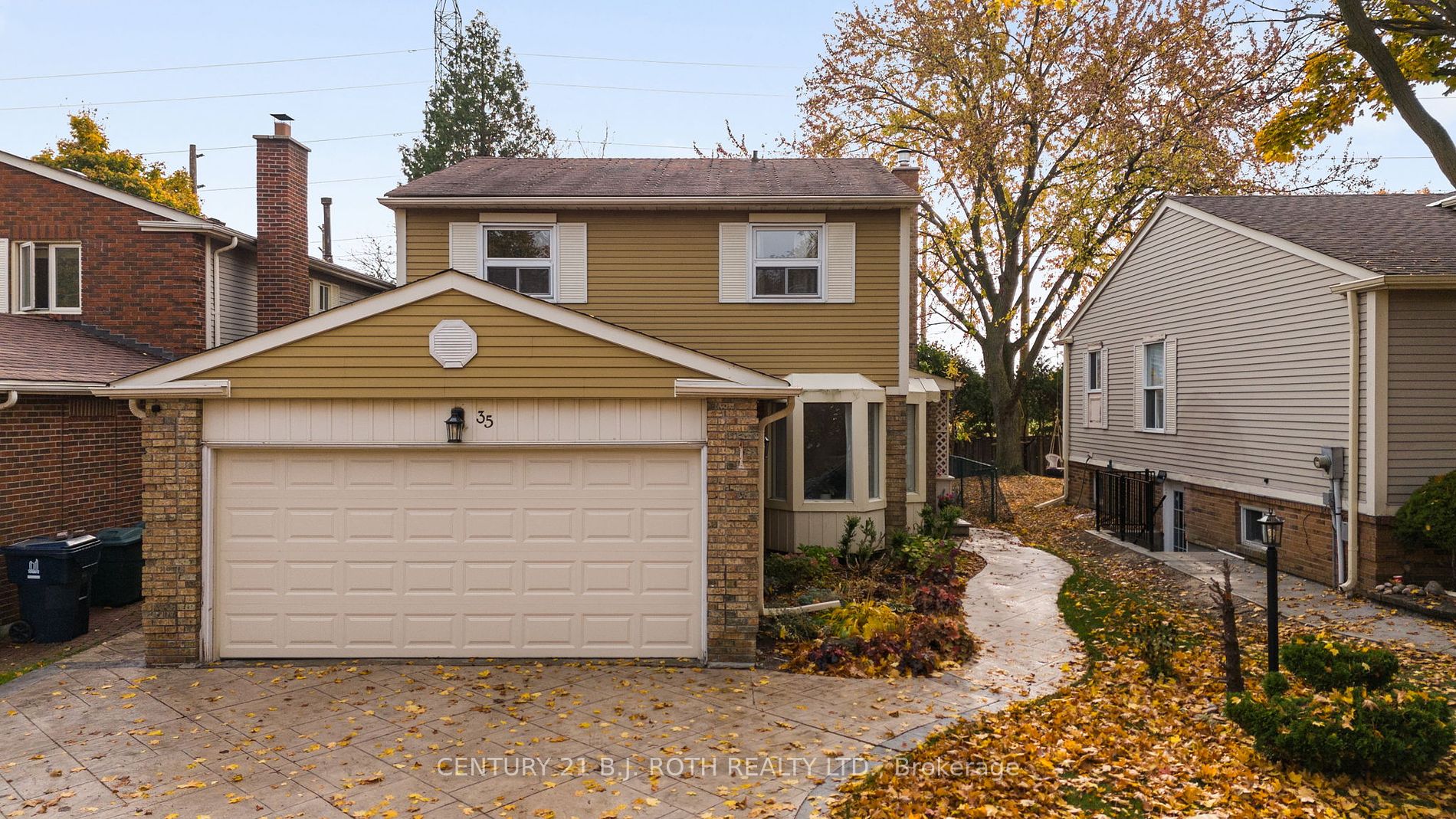 35 Longbow Sq Property Photo