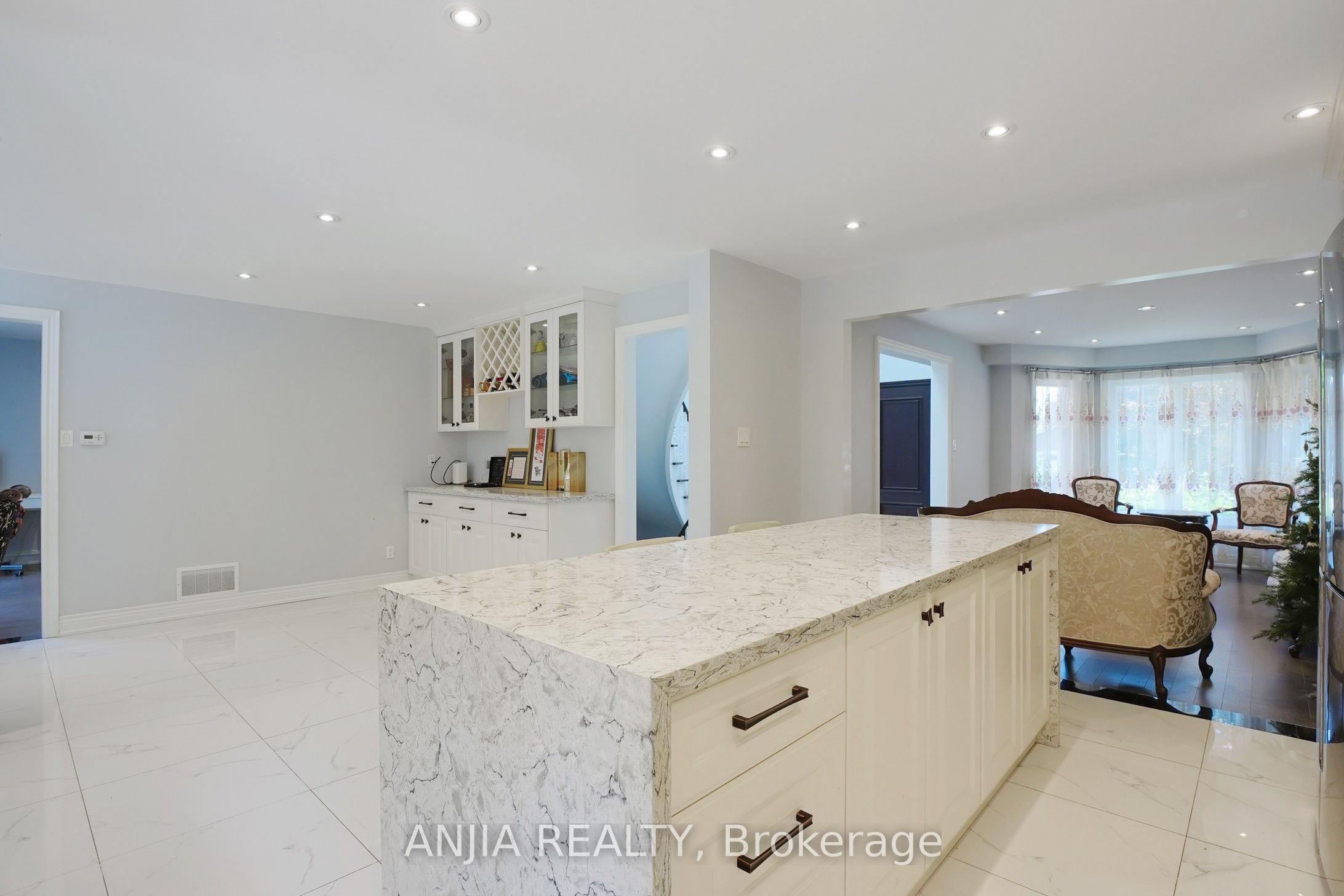 28 Holbrook Court Property Photo 11